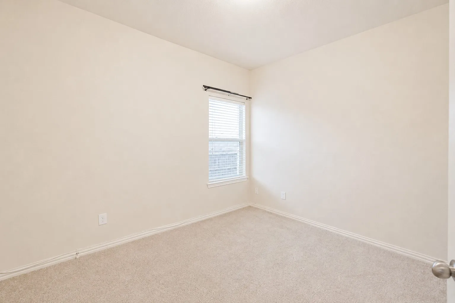 Single Family Residence For Sale in Tarrant County , 7420 Rose Crest Boulevard, Forest Hill, Texas 76140, 4 Bedroom, 2 Bathroom, 2 Garage spaces, 2,194 Sqft, built in 2015, mls#21332236, Real Estate Agent in Forest Hill, Homes For Sale in Tarrant county, Homes For Sale in Forest Hill, Realtor in Forest Hill Texas, Real Estate Brokerage Independent Realty Texas, Luminita Cordes Realtor