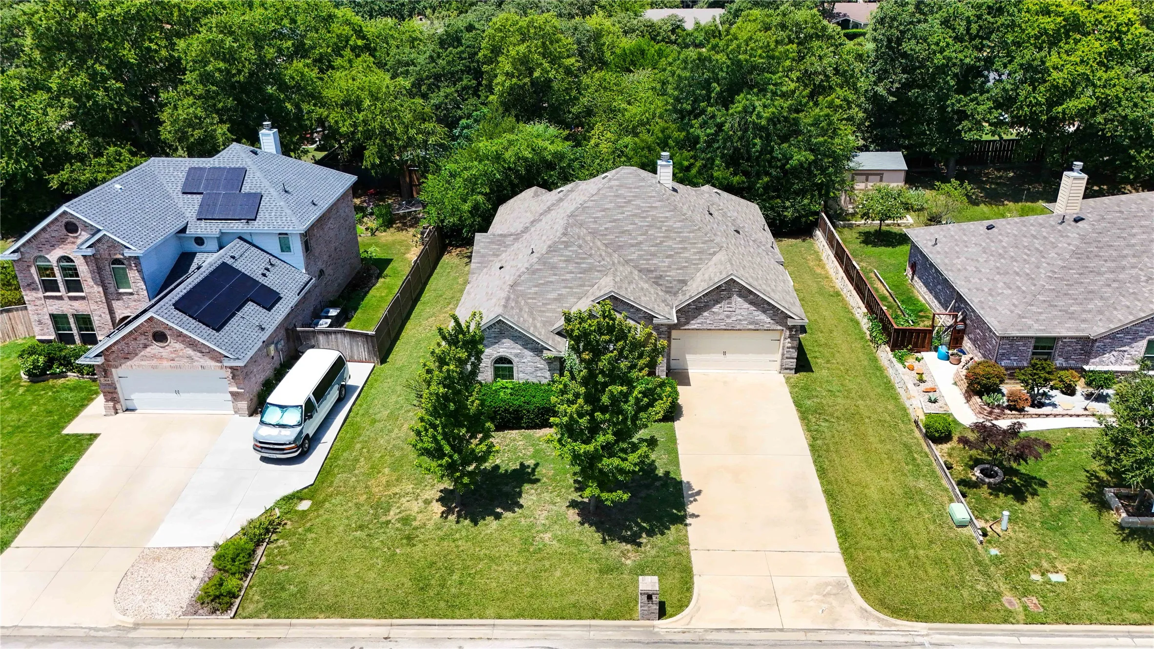 Single Family Residence For Sale in Tarrant County , 7420 Rose Crest Boulevard, Forest Hill, Texas 76140, 4 Bedroom, 2 Bathroom, 2 Garage spaces, 2,194 Sqft, built in 2015, mls#21332236, Real Estate Agent in Forest Hill, Homes For Sale in Tarrant county, Homes For Sale in Forest Hill, Realtor in Forest Hill Texas, Real Estate Brokerage Independent Realty Texas, Luminita Cordes Realtor