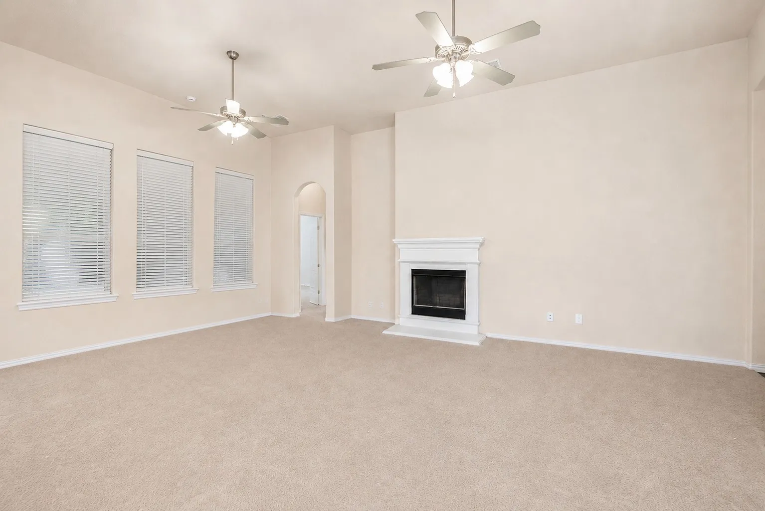 Single Family Residence For Sale in Tarrant County , 7420 Rose Crest Boulevard, Forest Hill, Texas 76140, 4 Bedroom, 2 Bathroom, 2 Garage spaces, 2,194 Sqft, built in 2015, mls#21332236, Real Estate Agent in Forest Hill, Homes For Sale in Tarrant county, Homes For Sale in Forest Hill, Realtor in Forest Hill Texas, Real Estate Brokerage Independent Realty Texas, Luminita Cordes Realtor