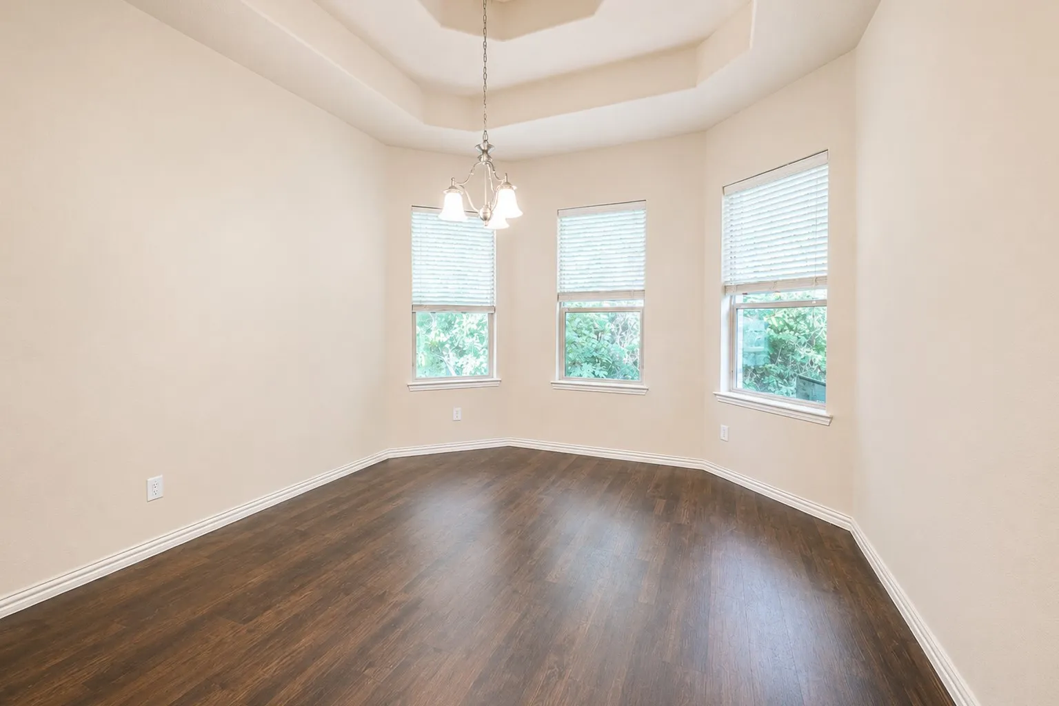 Single Family Residence For Sale in Tarrant County , 7420 Rose Crest Boulevard, Forest Hill, Texas 76140, 4 Bedroom, 2 Bathroom, 2 Garage spaces, 2,194 Sqft, built in 2015, mls#21332236, Real Estate Agent in Forest Hill, Homes For Sale in Tarrant county, Homes For Sale in Forest Hill, Realtor in Forest Hill Texas, Real Estate Brokerage Independent Realty Texas, Luminita Cordes Realtor