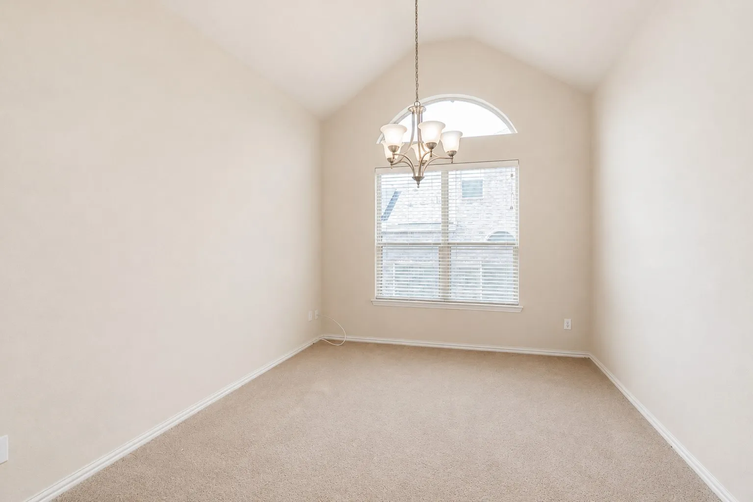 Single Family Residence For Sale in Tarrant County , 7420 Rose Crest Boulevard, Forest Hill, Texas 76140, 4 Bedroom, 2 Bathroom, 2 Garage spaces, 2,194 Sqft, built in 2015, mls#21332236, Real Estate Agent in Forest Hill, Homes For Sale in Tarrant county, Homes For Sale in Forest Hill, Realtor in Forest Hill Texas, Real Estate Brokerage Independent Realty Texas, Luminita Cordes Realtor