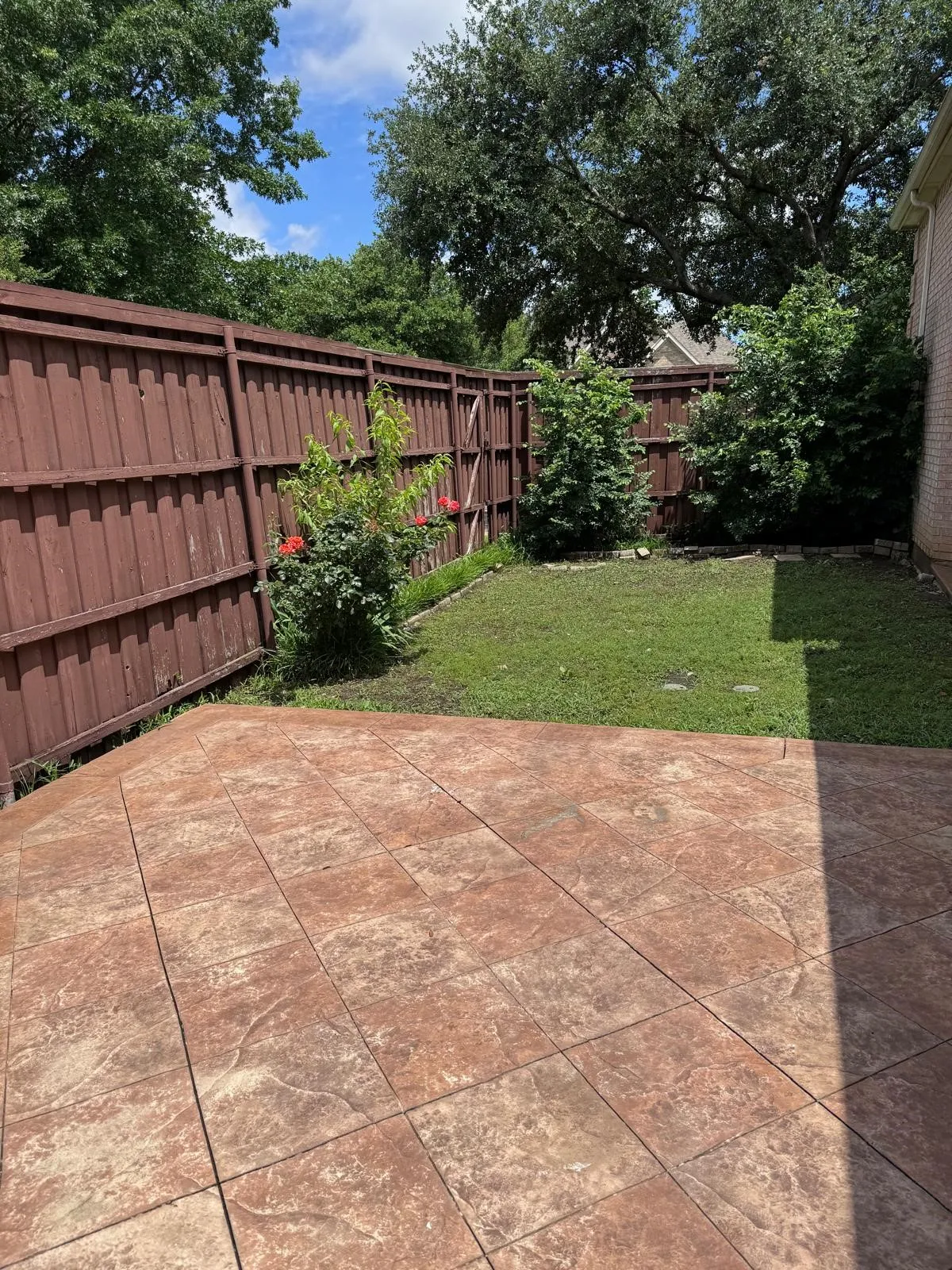 Single Family Residence For Rent in Dallas County , 9702 Windy Hollow Drive, Irving, Texas 75063, 4 Bedroom, 5 Bathroom, 2 Garage spaces, 2,986 Sqft, built in 1996, mls#21345715, Real Estate Agent in Irving, Homes For Rent in Dallas county, Homes For Rent in Irving, Realtor in Irving Texas, Real Estate Brokerage Independent Realty Texas, Luminita Cordes Realtor