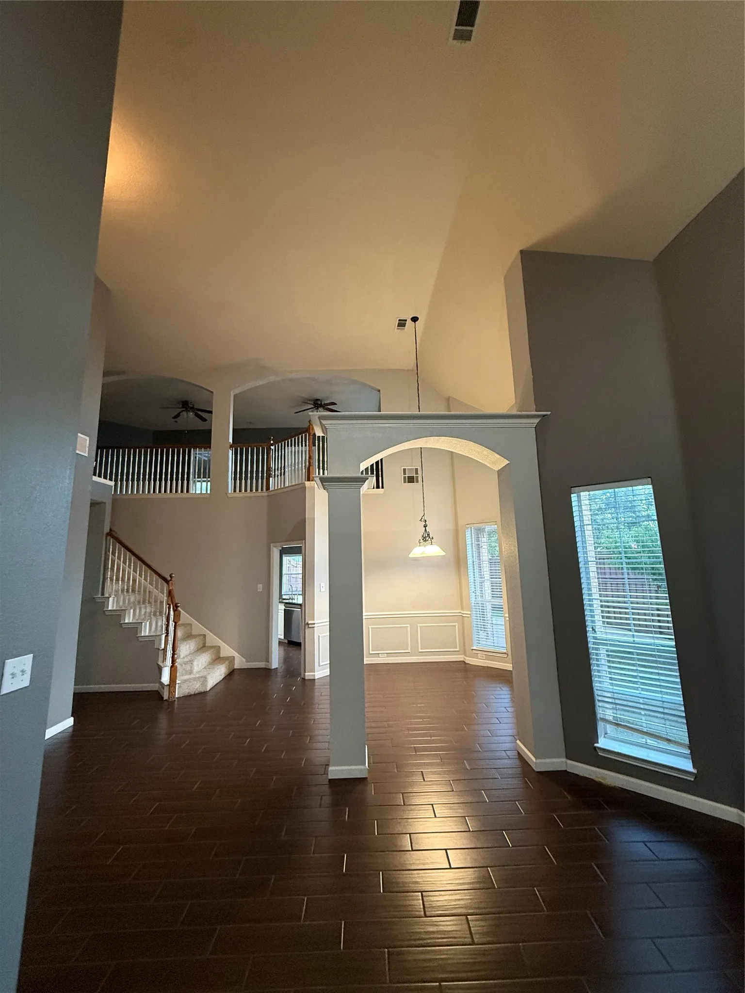 Single Family Residence For Rent in Dallas County , 9702 Windy Hollow Drive, Irving, Texas 75063, 4 Bedroom, 5 Bathroom, 2 Garage spaces, 2,986 Sqft, built in 1996, mls#21345715, Real Estate Agent in Irving, Homes For Rent in Dallas county, Homes For Rent in Irving, Realtor in Irving Texas, Real Estate Brokerage Independent Realty Texas, Luminita Cordes Realtor