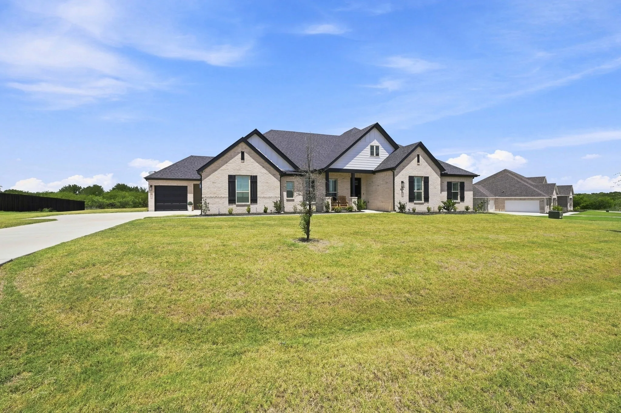 Single Family Residence For Sale in Ellis County , 341 Wagon Trail, Waxahachie, Texas 75165, 4 Bedroom, 3 Bathroom, 3 Garage spaces, 3,085 Sqft, built in 2024, mls#21345259, Real Estate Agent in Waxahachie, Homes For Sale in Ellis county, Homes For Sale in Waxahachie, Realtor in Waxahachie Texas, Real Estate Brokerage Independent Realty Texas, Luminita Cordes Realtor