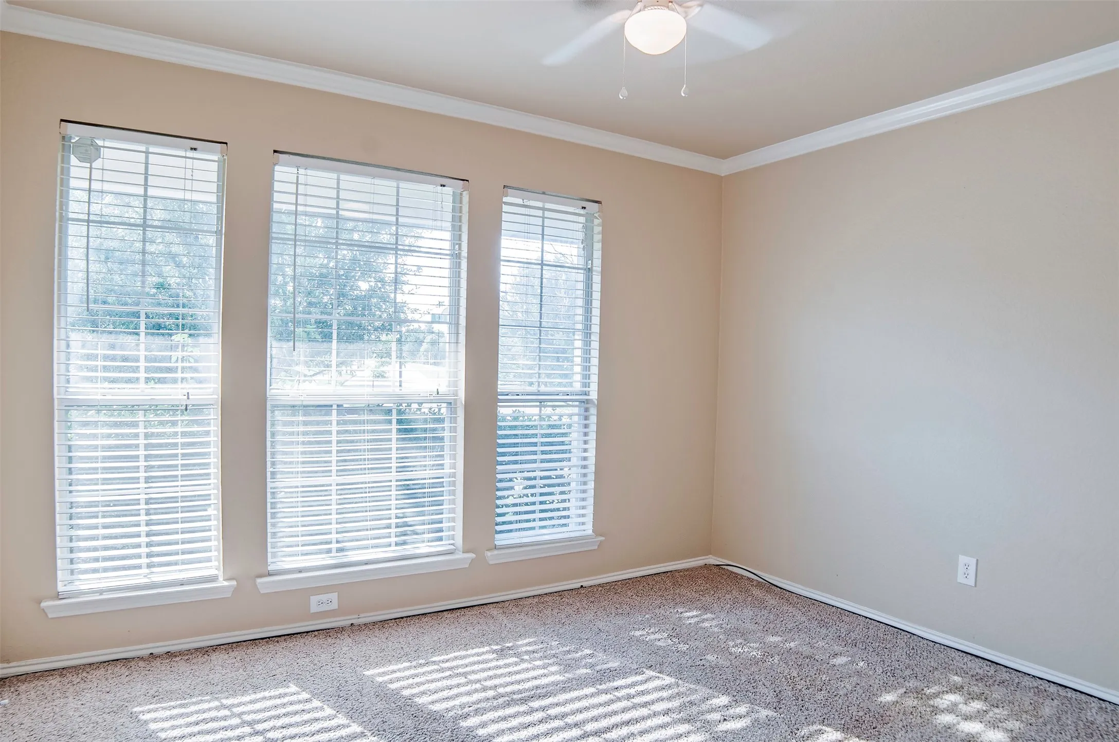 Single Family Residence For Rent in Kaufman County , 2056 Old Glory Lane, Heartland, Texas 75126, 3 Bedroom, 2 Bathroom, 2 Garage spaces, 1,770 Sqft, built in 2006, Price $1,925, mls#21345730, Real Estate Agent in Heartland, Homes For Rent in Kaufman county, Homes For Rent in Heartland, Realtor in Heartland Texas, Real Estate Brokerage Independent Realty Texas, Luminita Cordes Realtor