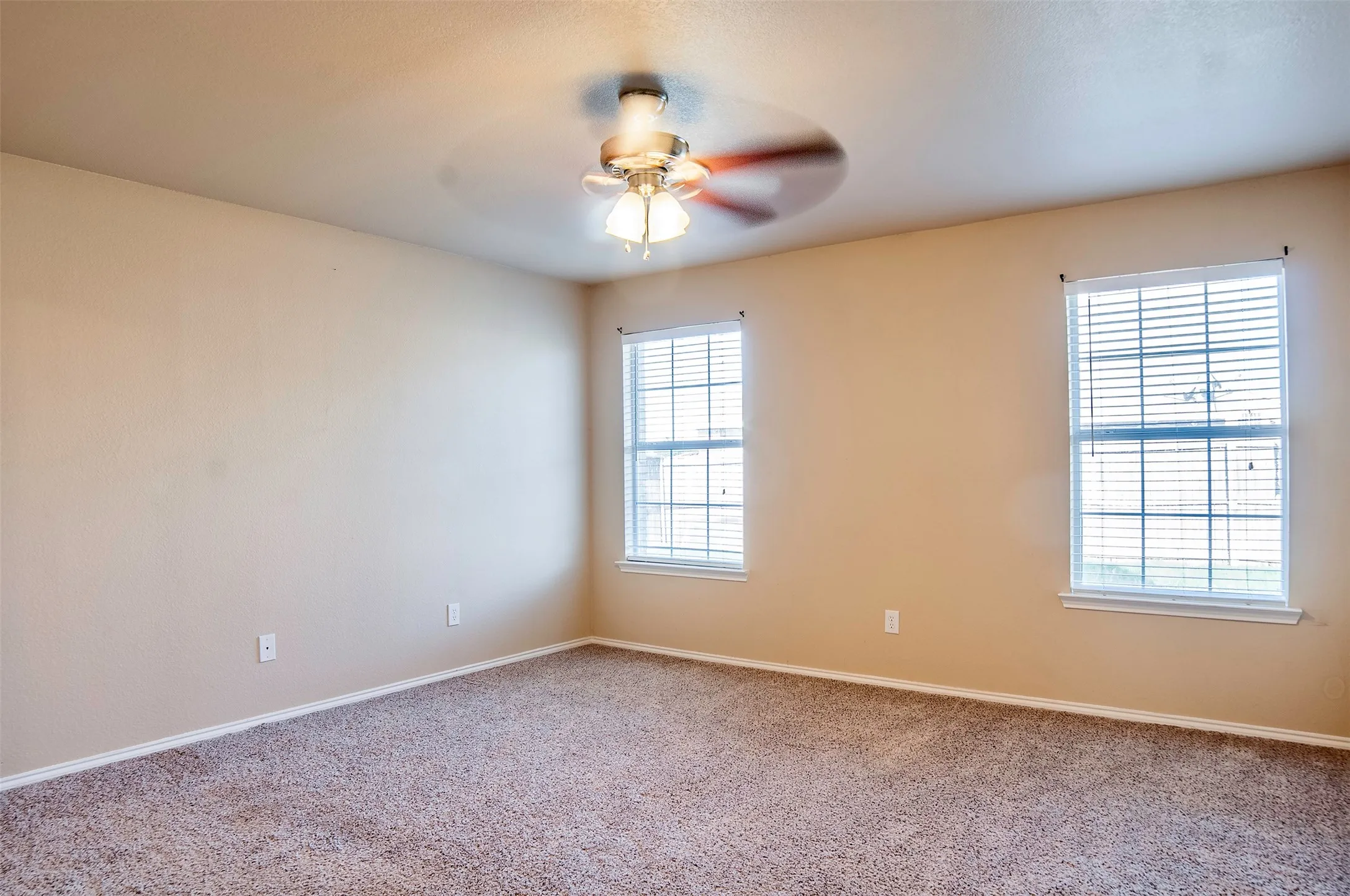 Single Family Residence For Rent in Kaufman County , 2056 Old Glory Lane, Heartland, Texas 75126, 3 Bedroom, 2 Bathroom, 2 Garage spaces, 1,770 Sqft, built in 2006, Price $1,925, mls#21345730, Real Estate Agent in Heartland, Homes For Rent in Kaufman county, Homes For Rent in Heartland, Realtor in Heartland Texas, Real Estate Brokerage Independent Realty Texas, Luminita Cordes Realtor