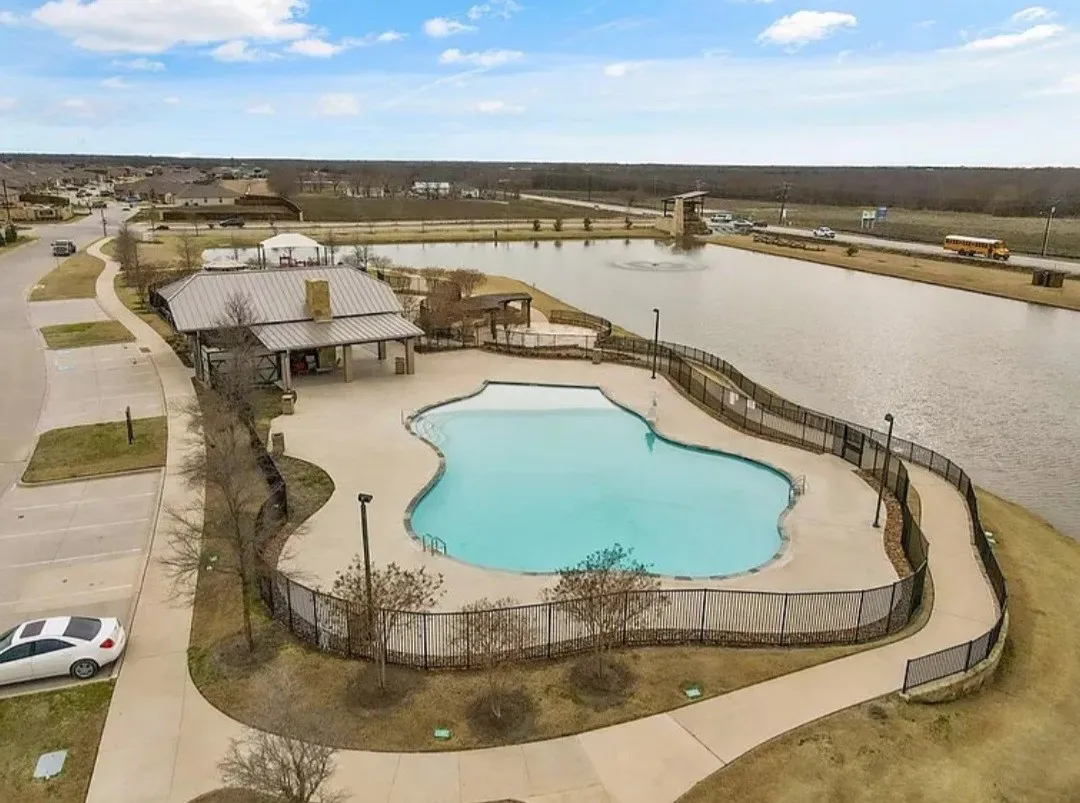 Community pool