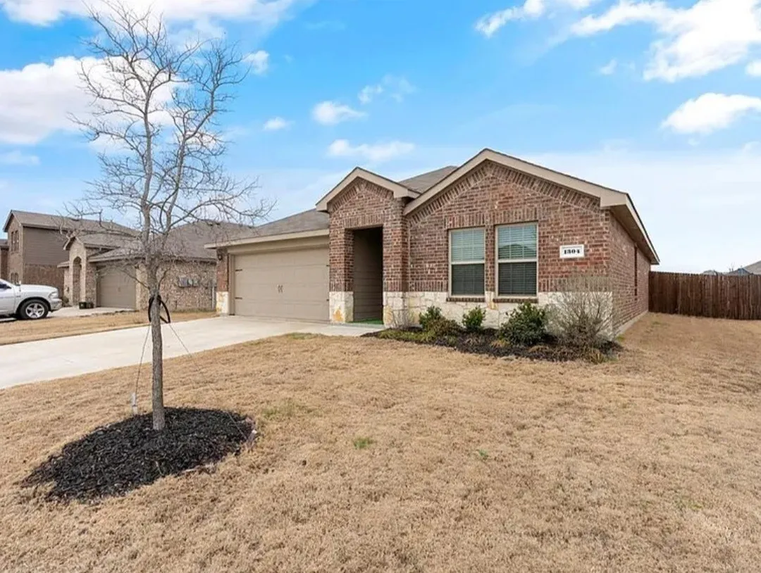 Single Family Residence For Rent in Collin County , 1304 Lowhill Drive, Royse City, Texas 75189, 4 Bedroom, 2 Bathroom, 2 Garage spaces, 1,843 Sqft, built in 2021, mls#21345734, Real Estate Agent in Royse City, Homes For Rent in Collin county, Homes For Rent in Royse City, Realtor in Royse City Texas, Real Estate Brokerage Independent Realty Texas, Luminita Cordes Realtor