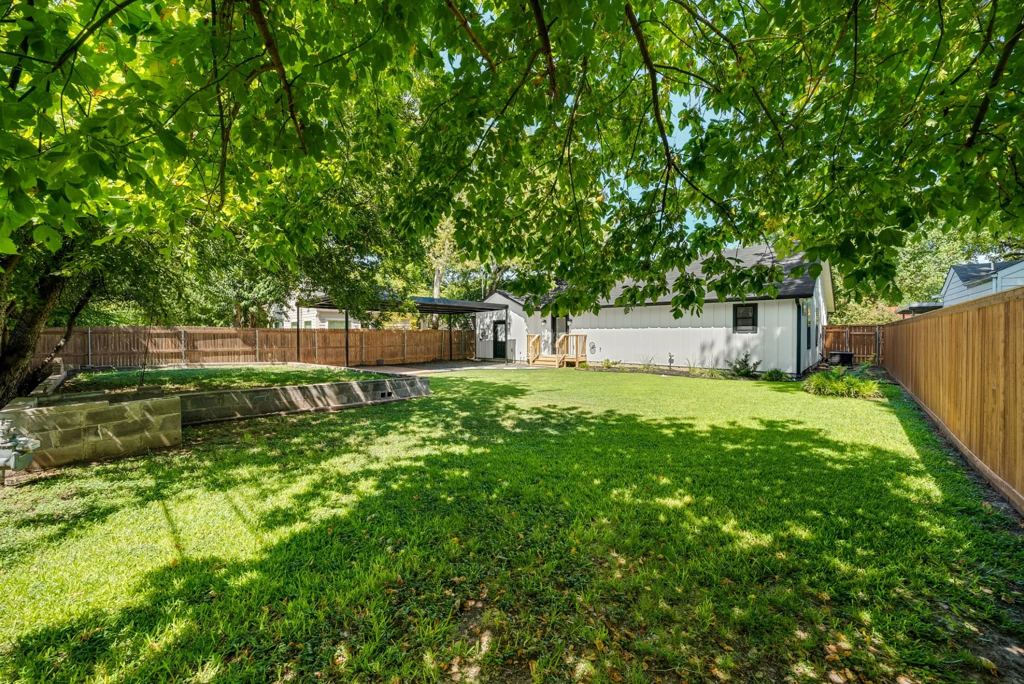 Single Family Residence For Sale in Tarrant County , 833 N Bailey Avenue, Fort Worth, Texas 76107, 2 Bedroom, 2 Bathroom, 2 Garage spaces, 1,388 Sqft, built in 2024, mls#21342613, Real Estate Agent in Fort Worth, Homes For Sale in Tarrant county, Homes For Sale in Fort Worth, Realtor in Fort Worth Texas, Real Estate Brokerage Independent Realty Texas, Luminita Cordes Realtor