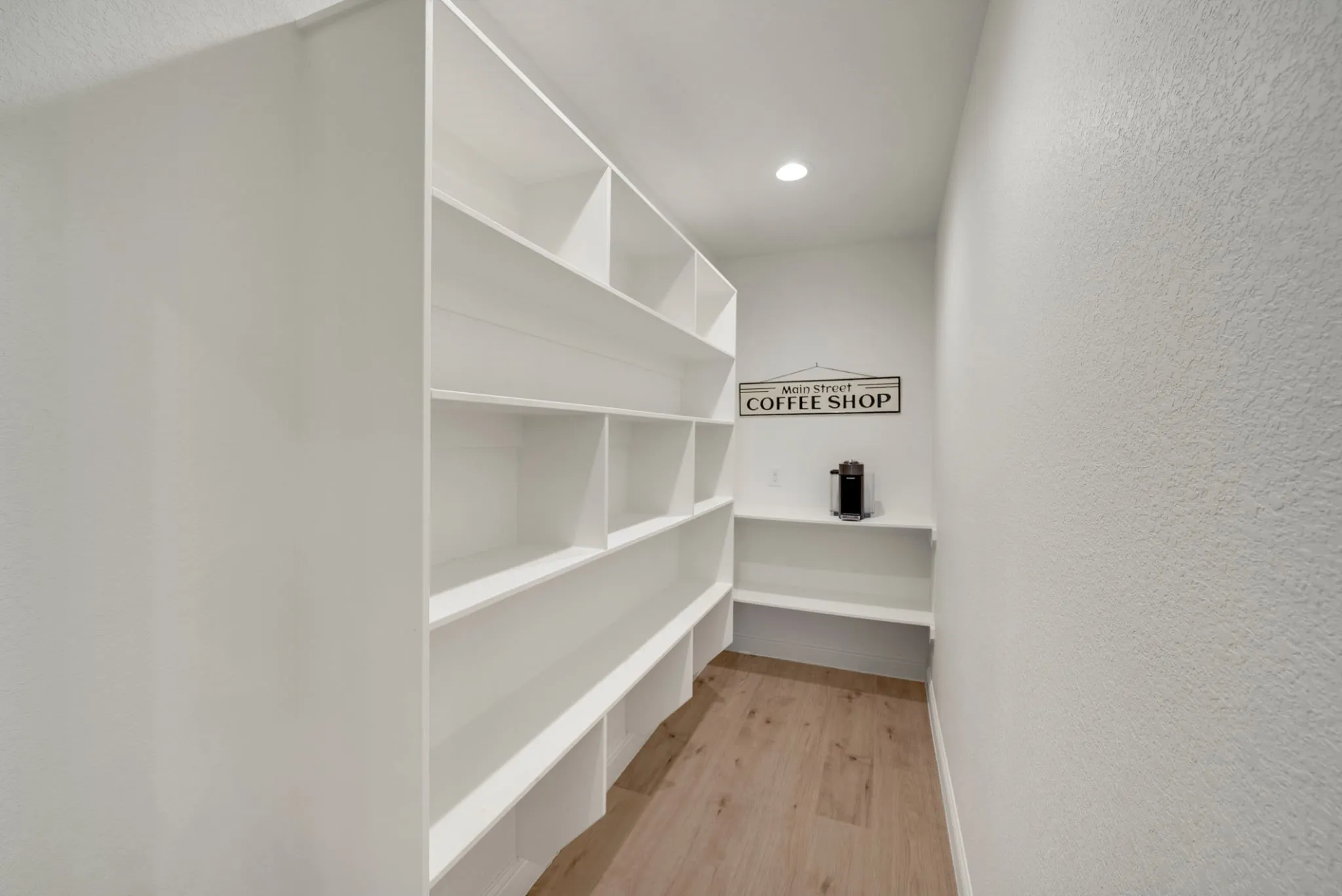 Single Family Residence For Sale in Tarrant County , 833 N Bailey Avenue, Fort Worth, Texas 76107, 2 Bedroom, 2 Bathroom, 2 Garage spaces, 1,388 Sqft, built in 2024, mls#21342613, Real Estate Agent in Fort Worth, Homes For Sale in Tarrant county, Homes For Sale in Fort Worth, Realtor in Fort Worth Texas, Real Estate Brokerage Independent Realty Texas, Luminita Cordes Realtor