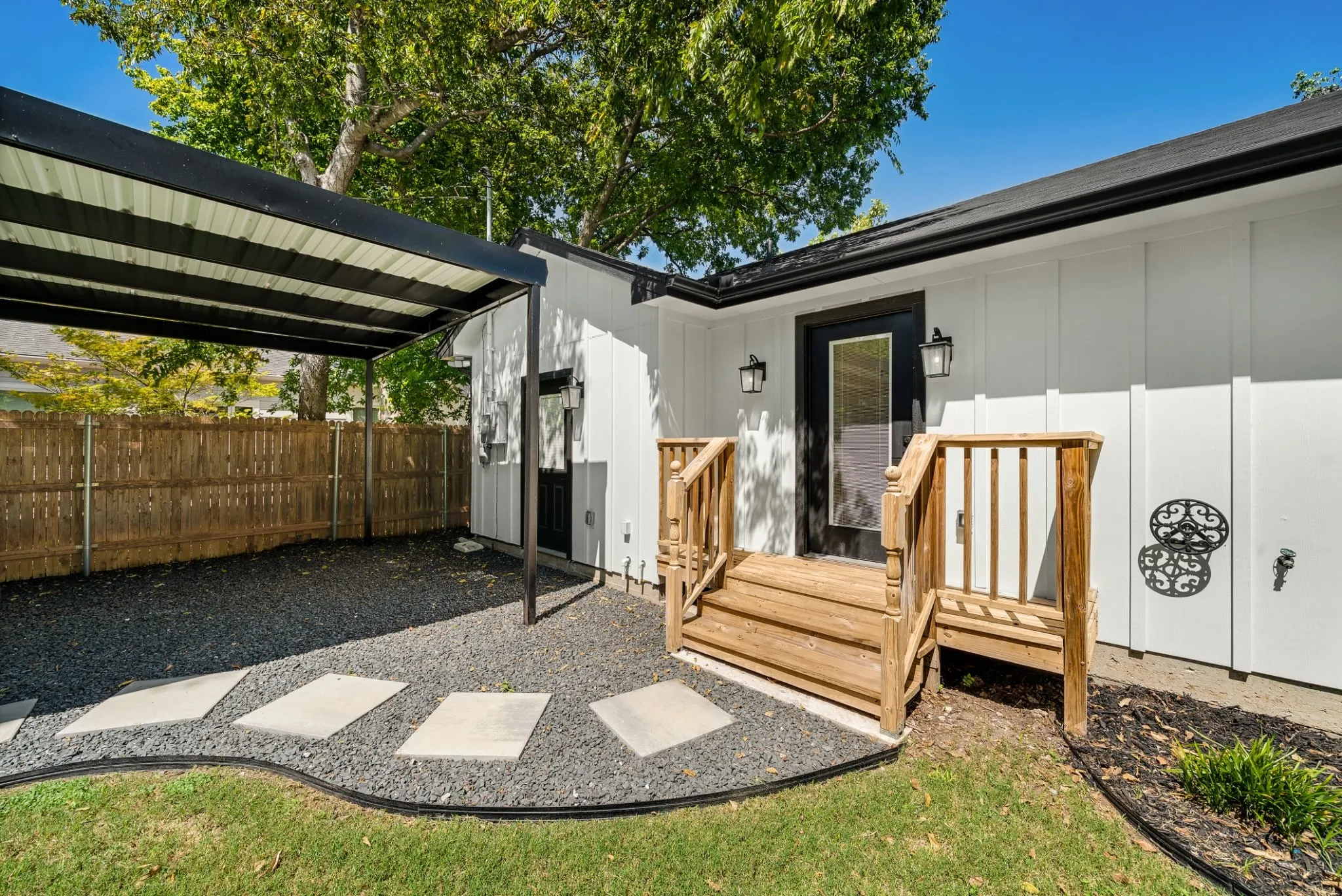 Single Family Residence For Sale in Tarrant County , 833 N Bailey Avenue, Fort Worth, Texas 76107, 2 Bedroom, 2 Bathroom, 2 Garage spaces, 1,388 Sqft, built in 2024, mls#21342613, Real Estate Agent in Fort Worth, Homes For Sale in Tarrant county, Homes For Sale in Fort Worth, Realtor in Fort Worth Texas, Real Estate Brokerage Independent Realty Texas, Luminita Cordes Realtor