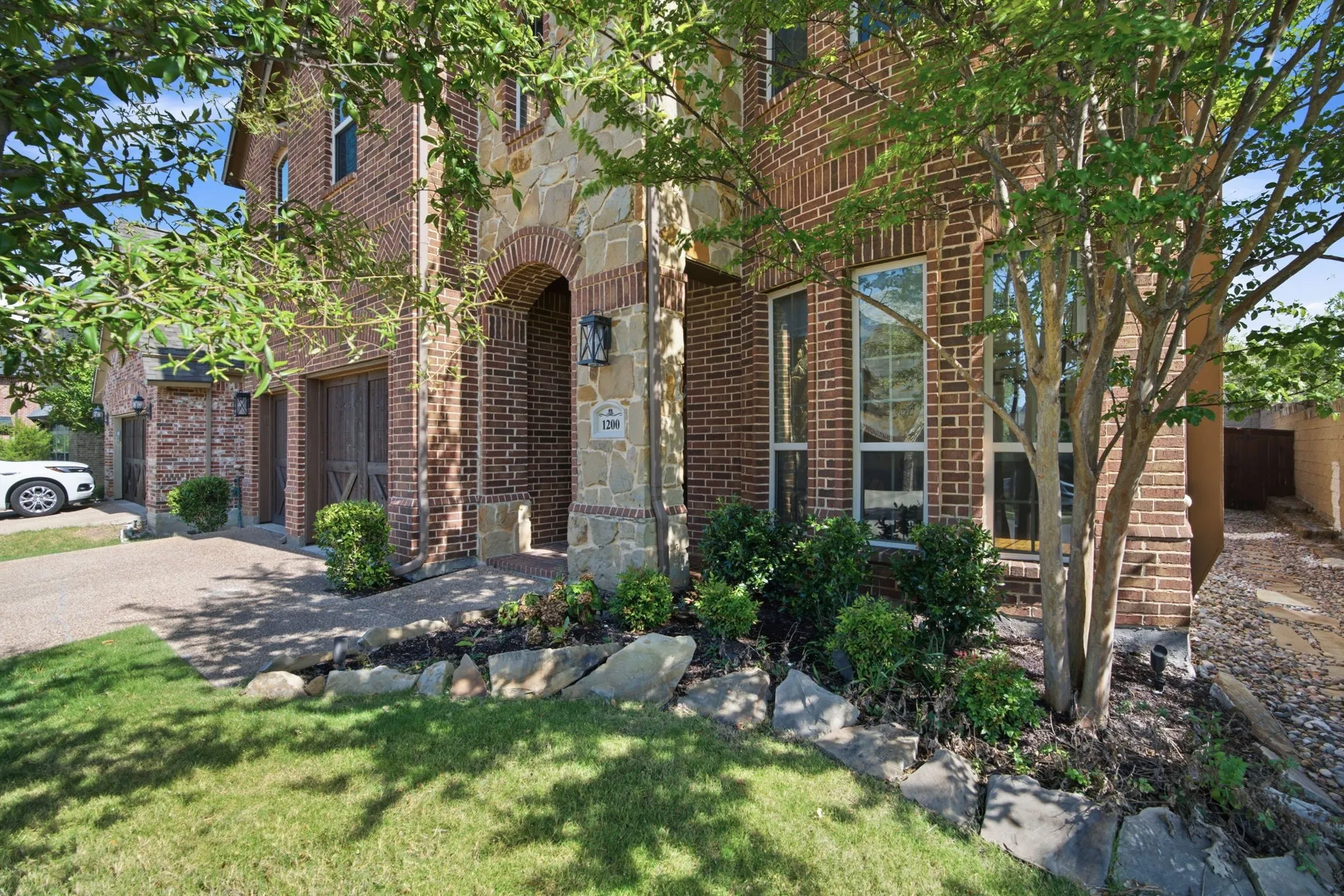 Single Family Residence For Sale in Denton County , 1200 Grant Avenue, Lantana, Texas 76226, 4 Bedroom, 3 Bathroom, 2 Garage spaces, 3,219 Sqft, built in 2014, mls#21343046, Real Estate Agent in Lantana, Homes For Sale in Denton county, Homes For Sale in Lantana, Realtor in Lantana Texas, Real Estate Brokerage Independent Realty Texas, Luminita Cordes Realtor