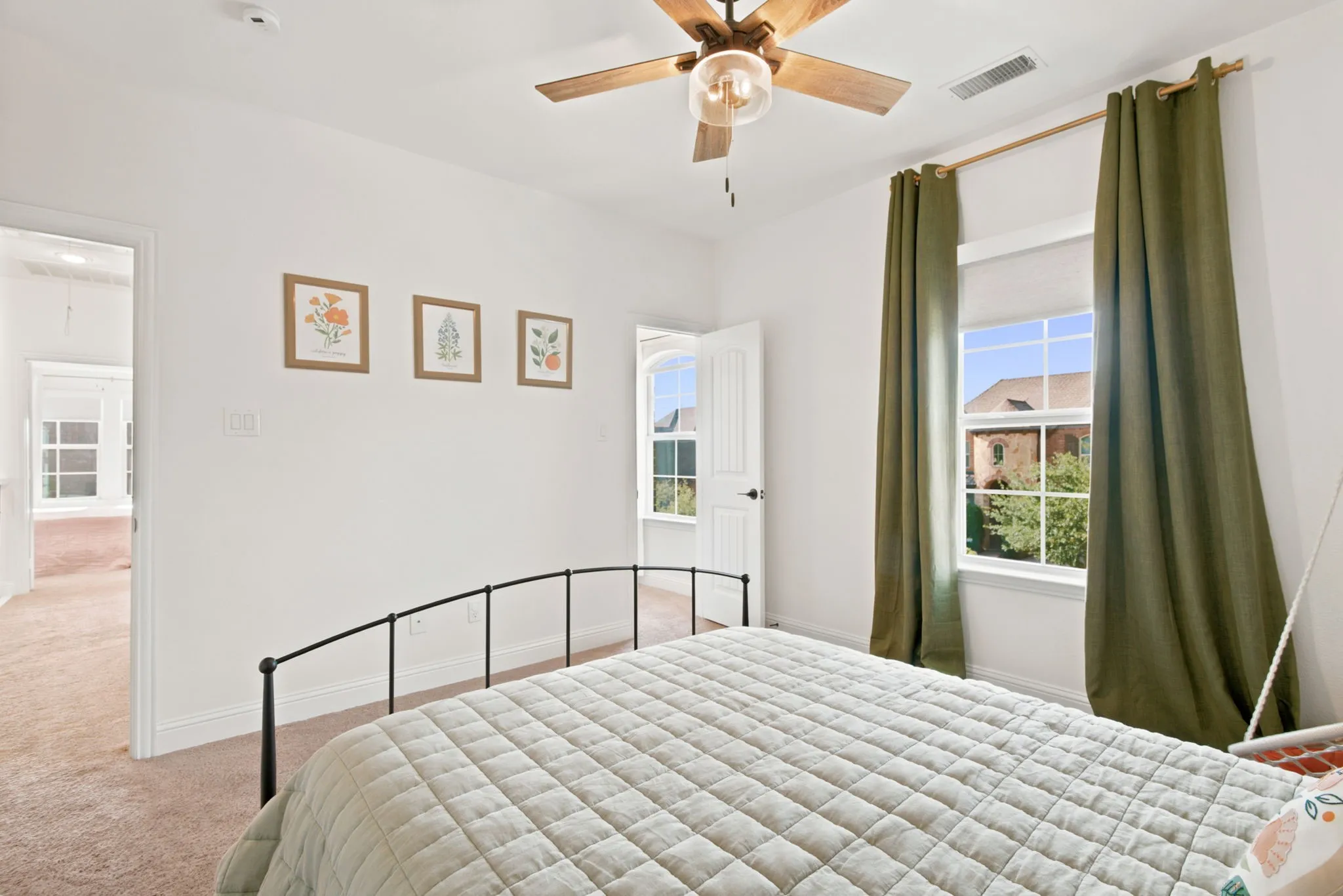 Single Family Residence For Sale in Denton County , 1200 Grant Avenue, Lantana, Texas 76226, 4 Bedroom, 3 Bathroom, 2 Garage spaces, 3,219 Sqft, built in 2014, mls#21343046, Real Estate Agent in Lantana, Homes For Sale in Denton county, Homes For Sale in Lantana, Realtor in Lantana Texas, Real Estate Brokerage Independent Realty Texas, Luminita Cordes Realtor