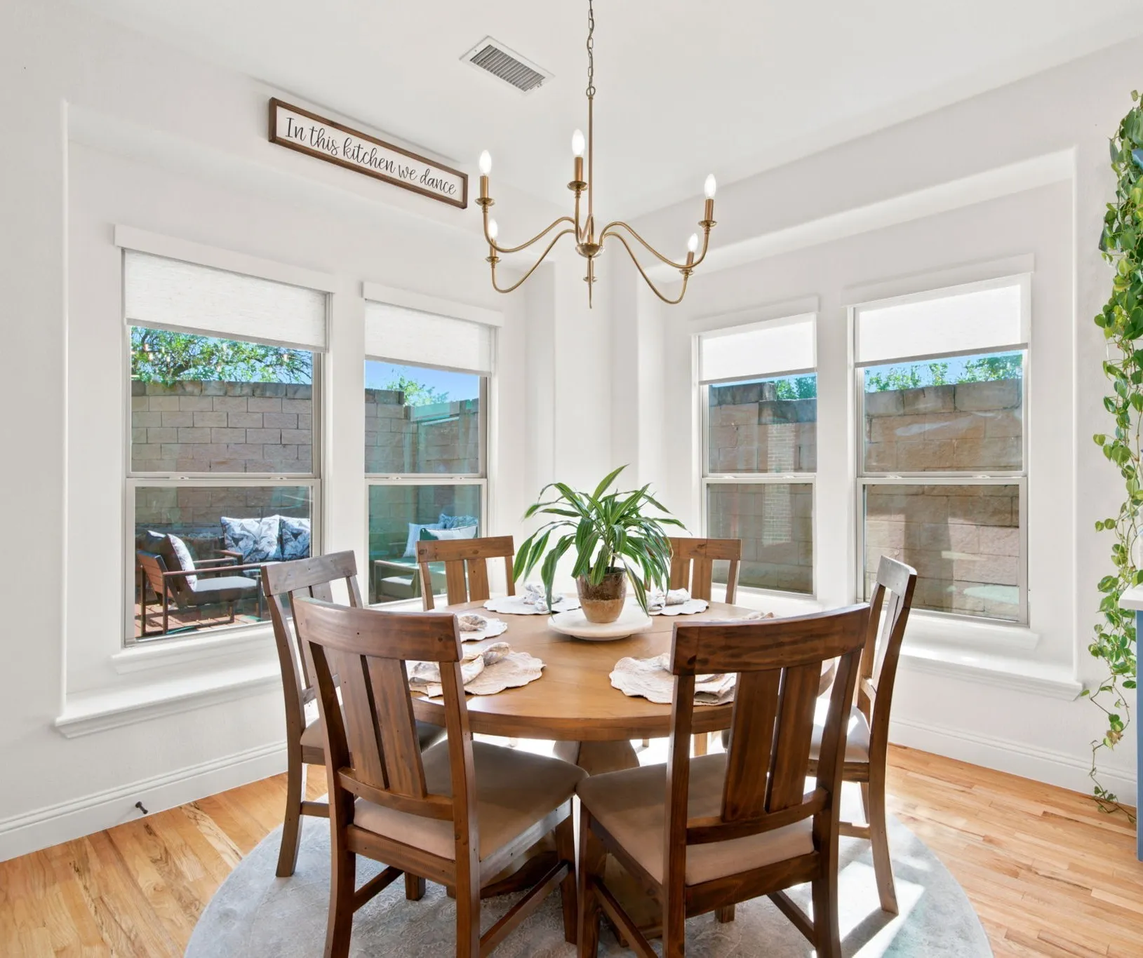 Eat-in Kitchen area