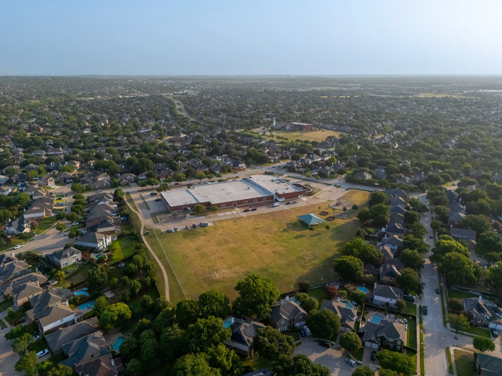 Single Family Residence For Sale in Tarrant County , 4816 N Cascades Street, Fort Worth, Texas 76137, 3 Bedroom, 2 Bathroom, 2 Garage spaces, 1,606 Sqft, built in 1992, mls#21345758, Real Estate Agent in Fort Worth, Homes For Sale in Tarrant county, Homes For Sale in Fort Worth, Realtor in Fort Worth Texas, Real Estate Brokerage Independent Realty Texas, Luminita Cordes Realtor