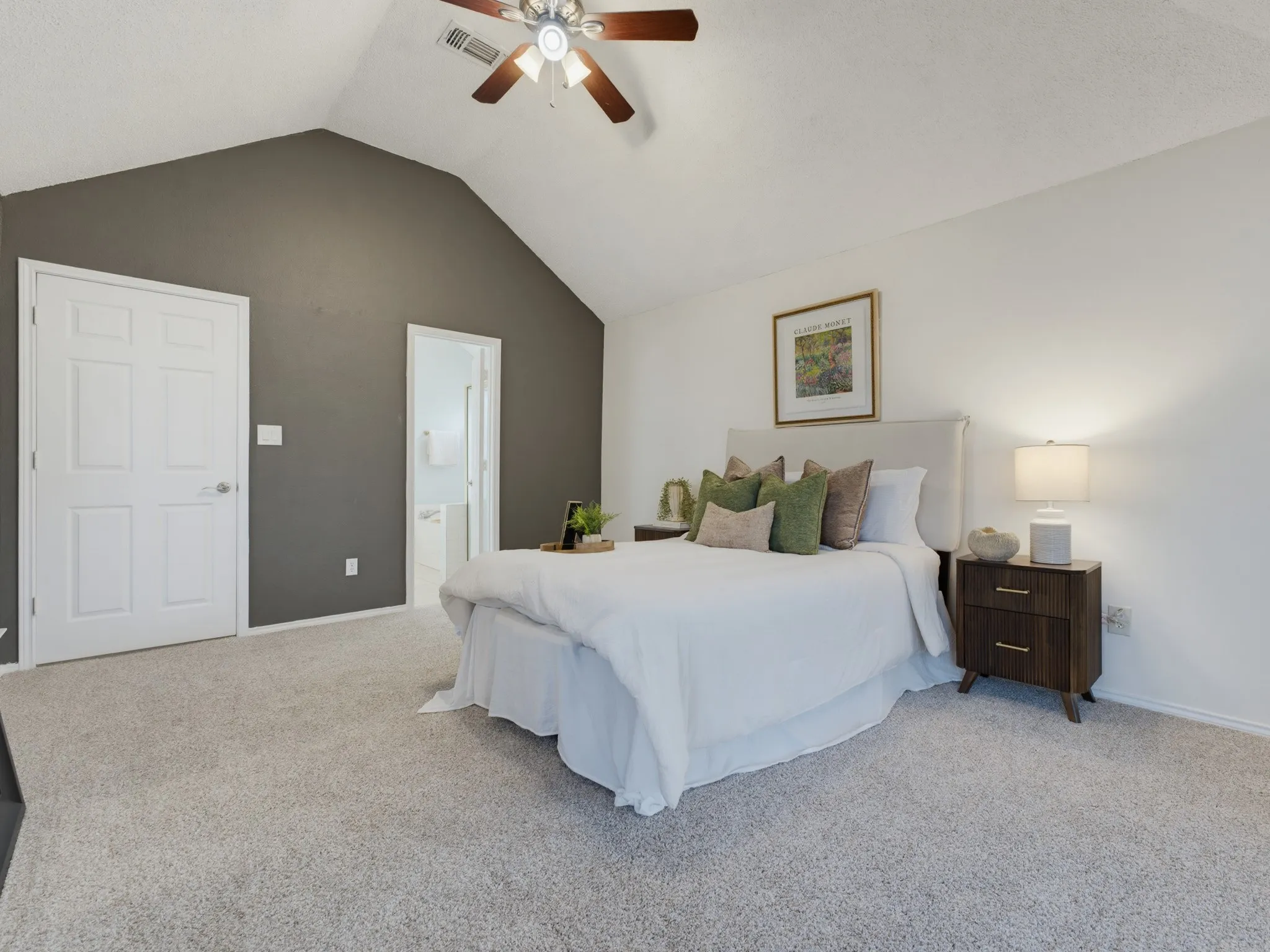 Single Family Residence For Sale in Tarrant County , 4816 N Cascades Street, Fort Worth, Texas 76137, 3 Bedroom, 2 Bathroom, 2 Garage spaces, 1,606 Sqft, built in 1992, mls#21345758, Real Estate Agent in Fort Worth, Homes For Sale in Tarrant county, Homes For Sale in Fort Worth, Realtor in Fort Worth Texas, Real Estate Brokerage Independent Realty Texas, Luminita Cordes Realtor