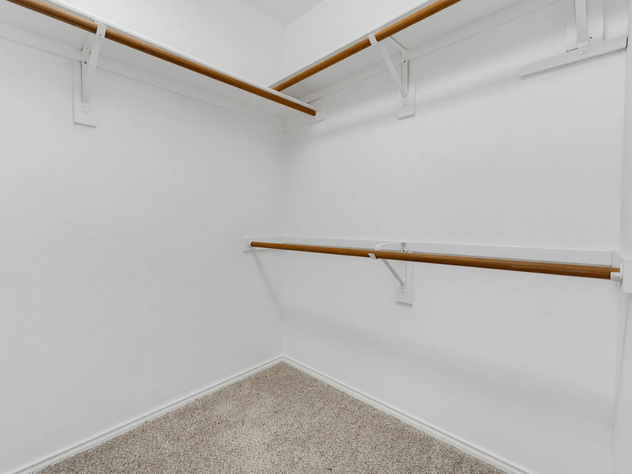 Single Family Residence For Sale in Tarrant County , 4816 N Cascades Street, Fort Worth, Texas 76137, 3 Bedroom, 2 Bathroom, 2 Garage spaces, 1,606 Sqft, built in 1992, mls#21345758, Real Estate Agent in Fort Worth, Homes For Sale in Tarrant county, Homes For Sale in Fort Worth, Realtor in Fort Worth Texas, Real Estate Brokerage Independent Realty Texas, Luminita Cordes Realtor