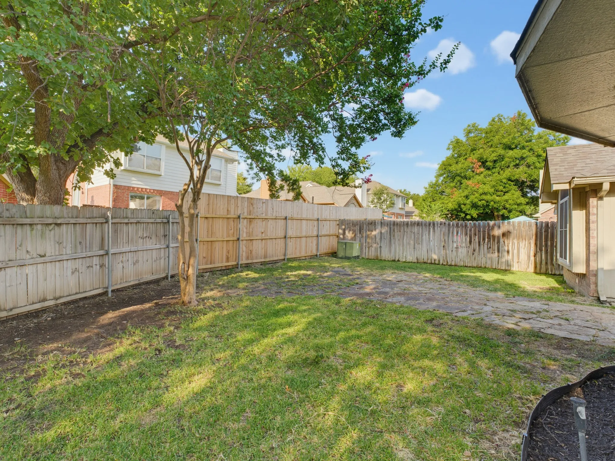 Single Family Residence For Sale in Tarrant County , 4816 N Cascades Street, Fort Worth, Texas 76137, 3 Bedroom, 2 Bathroom, 2 Garage spaces, 1,606 Sqft, built in 1992, mls#21345758, Real Estate Agent in Fort Worth, Homes For Sale in Tarrant county, Homes For Sale in Fort Worth, Realtor in Fort Worth Texas, Real Estate Brokerage Independent Realty Texas, Luminita Cordes Realtor