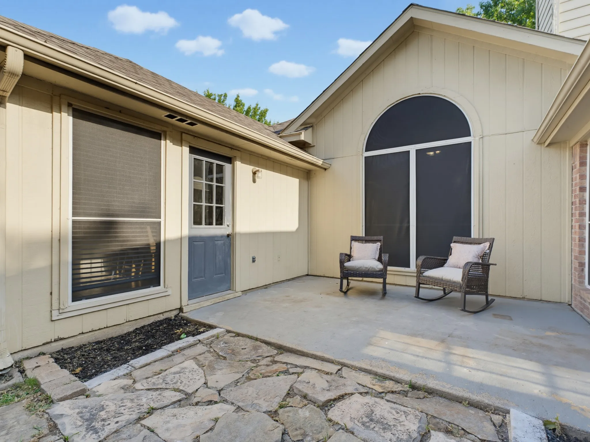Single Family Residence For Sale in Tarrant County , 4816 N Cascades Street, Fort Worth, Texas 76137, 3 Bedroom, 2 Bathroom, 2 Garage spaces, 1,606 Sqft, built in 1992, mls#21345758, Real Estate Agent in Fort Worth, Homes For Sale in Tarrant county, Homes For Sale in Fort Worth, Realtor in Fort Worth Texas, Real Estate Brokerage Independent Realty Texas, Luminita Cordes Realtor