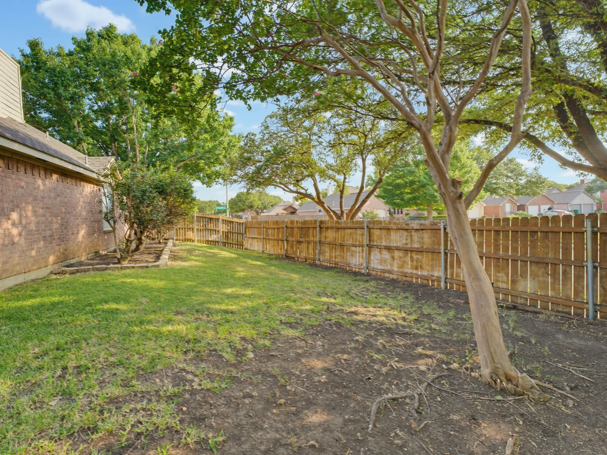 Single Family Residence For Sale in Tarrant County , 4816 N Cascades Street, Fort Worth, Texas 76137, 3 Bedroom, 2 Bathroom, 2 Garage spaces, 1,606 Sqft, built in 1992, mls#21345758, Real Estate Agent in Fort Worth, Homes For Sale in Tarrant county, Homes For Sale in Fort Worth, Realtor in Fort Worth Texas, Real Estate Brokerage Independent Realty Texas, Luminita Cordes Realtor
