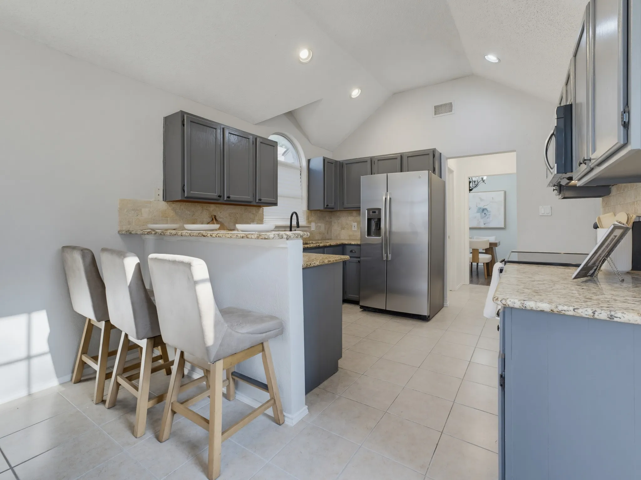 Single Family Residence For Sale in Tarrant County , 4816 N Cascades Street, Fort Worth, Texas 76137, 3 Bedroom, 2 Bathroom, 2 Garage spaces, 1,606 Sqft, built in 1992, mls#21345758, Real Estate Agent in Fort Worth, Homes For Sale in Tarrant county, Homes For Sale in Fort Worth, Realtor in Fort Worth Texas, Real Estate Brokerage Independent Realty Texas, Luminita Cordes Realtor