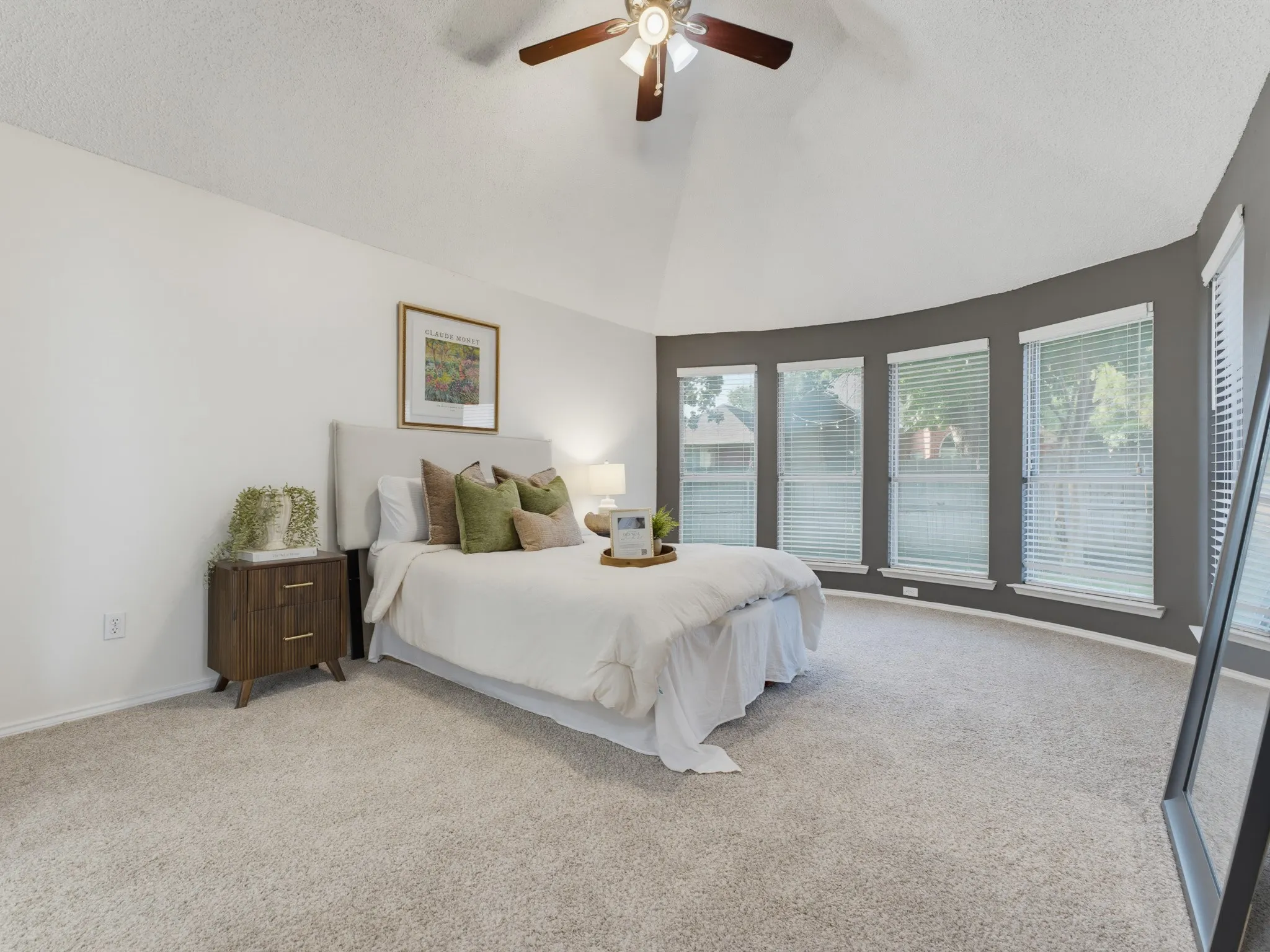 Single Family Residence For Sale in Tarrant County , 4816 N Cascades Street, Fort Worth, Texas 76137, 3 Bedroom, 2 Bathroom, 2 Garage spaces, 1,606 Sqft, built in 1992, mls#21345758, Real Estate Agent in Fort Worth, Homes For Sale in Tarrant county, Homes For Sale in Fort Worth, Realtor in Fort Worth Texas, Real Estate Brokerage Independent Realty Texas, Luminita Cordes Realtor