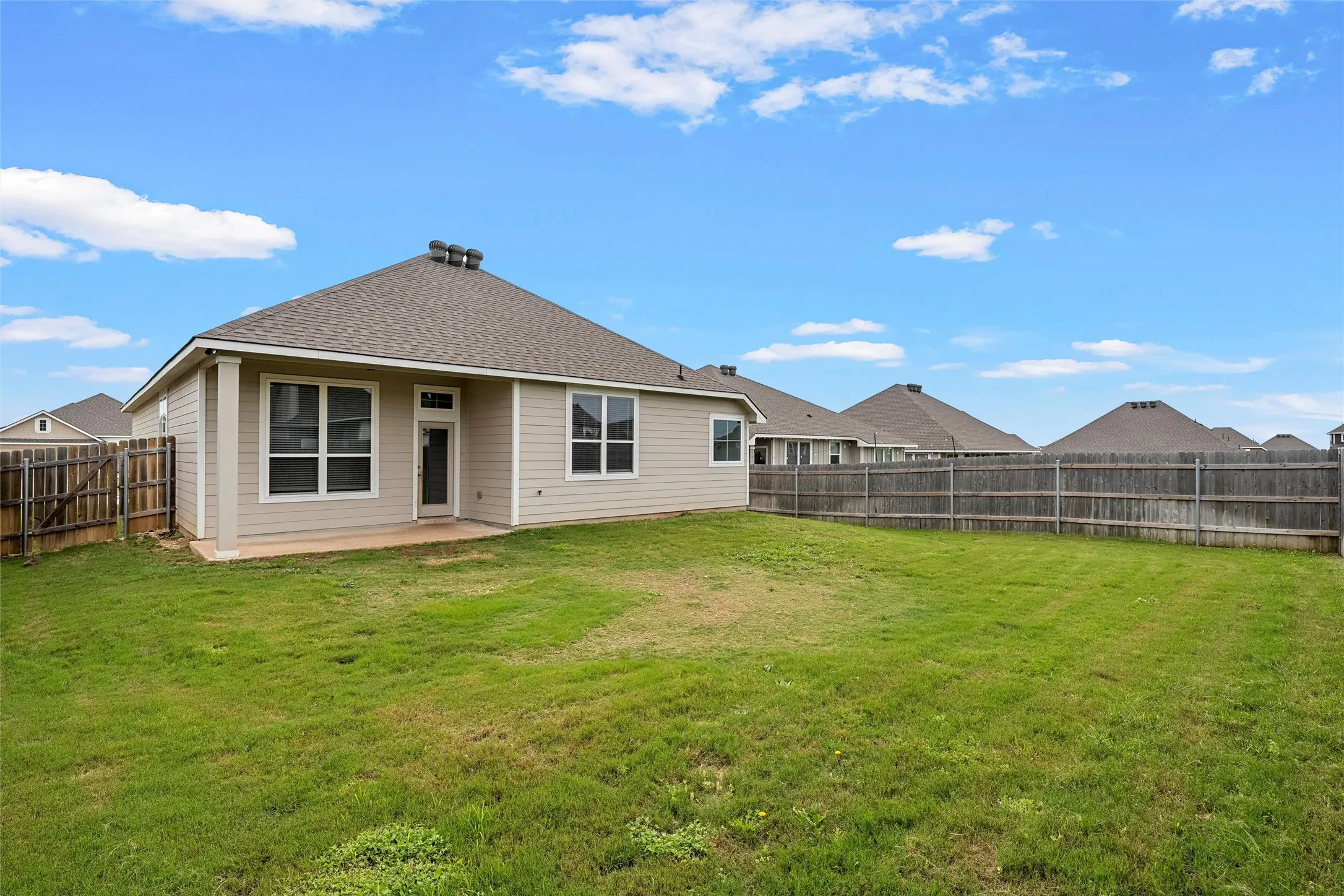 Single Family Residence For Sale in Mc Lennan County , 3205 Dottavio Road, Lorena, Texas 76655, 4 Bedrooms, 3 Bathrooms, 2 Garage spaces, 2,121 Sqft, built in 2023, Price $369,500, mls#21345712, Real Estate Agent in Lorena, Homes For Sale in Mc Lennan county, Homes For Sale in Lorena, Realtor in Lorena Texas, Real Estate Brokerage Independent Realty Texas, Luminita Cordes Realtor