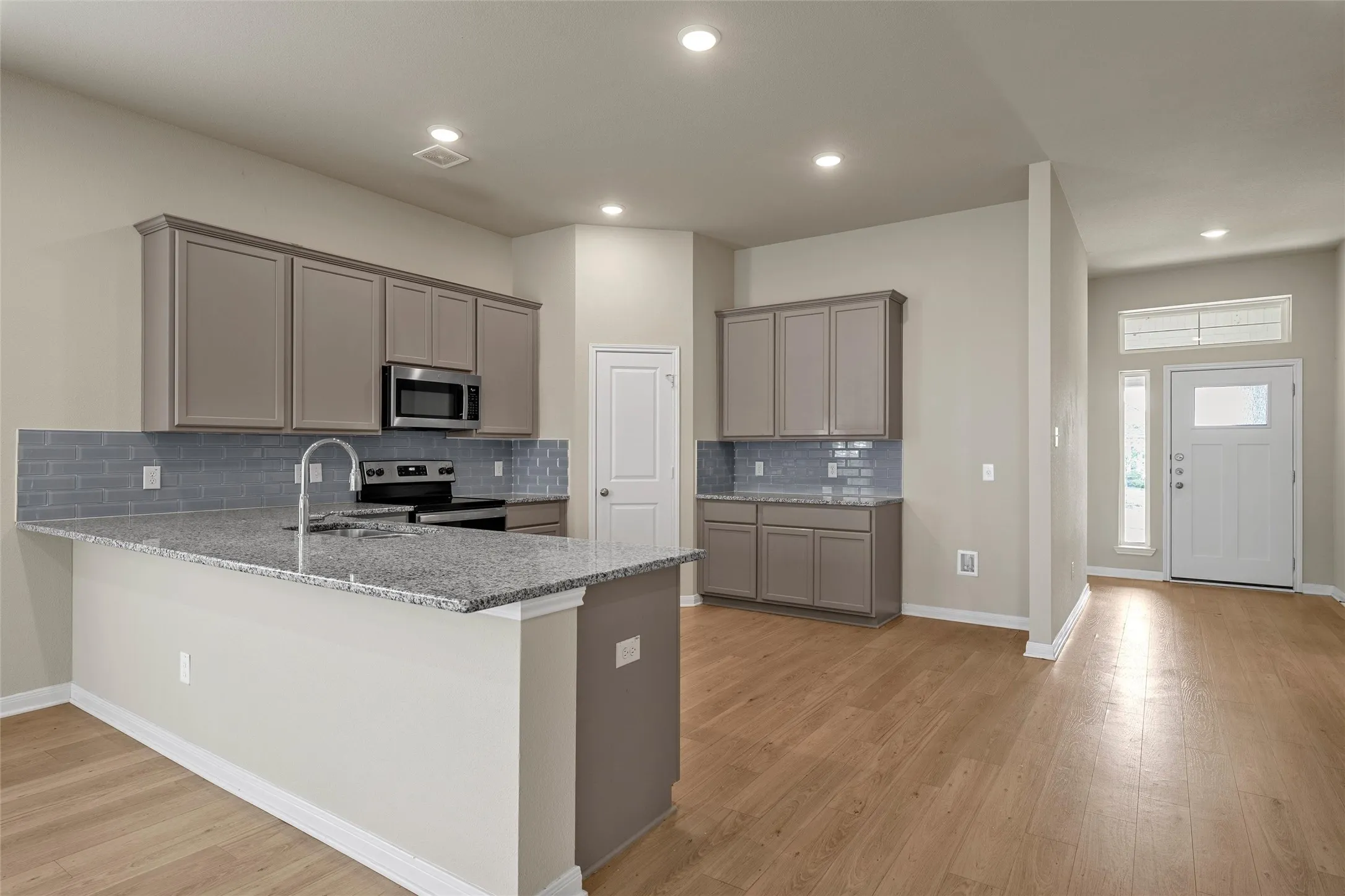 Single Family Residence For Sale in Mc Lennan County , 3205 Dottavio Road, Lorena, Texas 76655, 4 Bedrooms, 3 Bathrooms, 2 Garage spaces, 2,121 Sqft, built in 2023, Price $369,500, mls#21345712, Real Estate Agent in Lorena, Homes For Sale in Mc Lennan county, Homes For Sale in Lorena, Realtor in Lorena Texas, Real Estate Brokerage Independent Realty Texas, Luminita Cordes Realtor