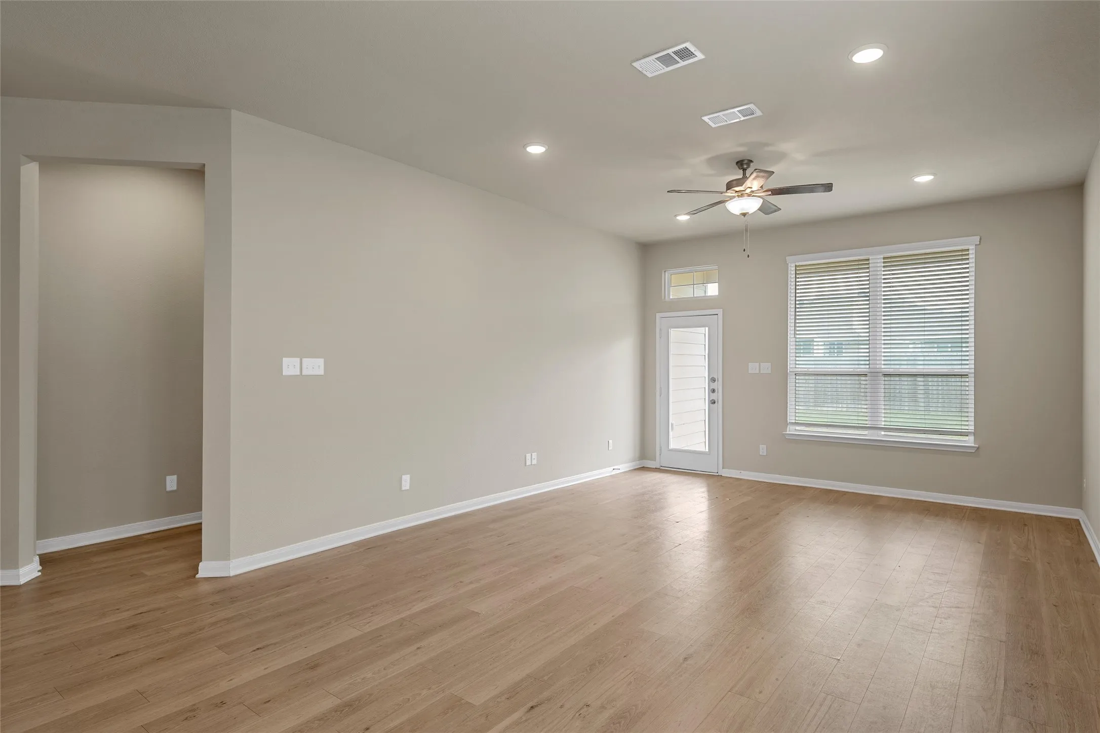 Single Family Residence For Sale in Mc Lennan County , 3205 Dottavio Road, Lorena, Texas 76655, 4 Bedrooms, 3 Bathrooms, 2 Garage spaces, 2,121 Sqft, built in 2023, Price $369,500, mls#21345712, Real Estate Agent in Lorena, Homes For Sale in Mc Lennan county, Homes For Sale in Lorena, Realtor in Lorena Texas, Real Estate Brokerage Independent Realty Texas, Luminita Cordes Realtor