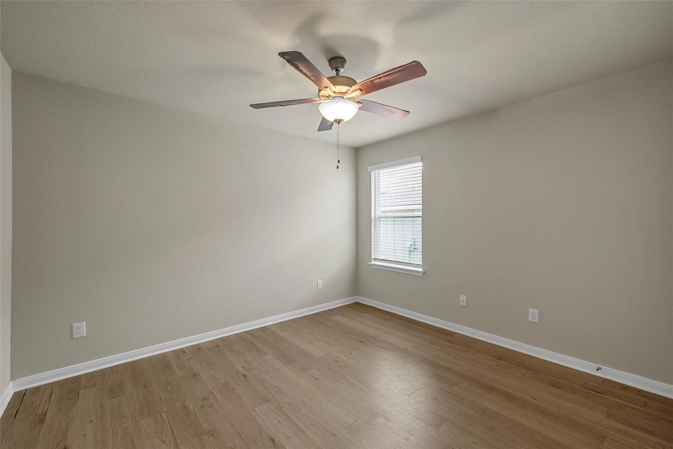 Single Family Residence For Sale in Mc Lennan County , 3205 Dottavio Road, Lorena, Texas 76655, 4 Bedrooms, 3 Bathrooms, 2 Garage spaces, 2,121 Sqft, built in 2023, Price $369,500, mls#21345712, Real Estate Agent in Lorena, Homes For Sale in Mc Lennan county, Homes For Sale in Lorena, Realtor in Lorena Texas, Real Estate Brokerage Independent Realty Texas, Luminita Cordes Realtor
