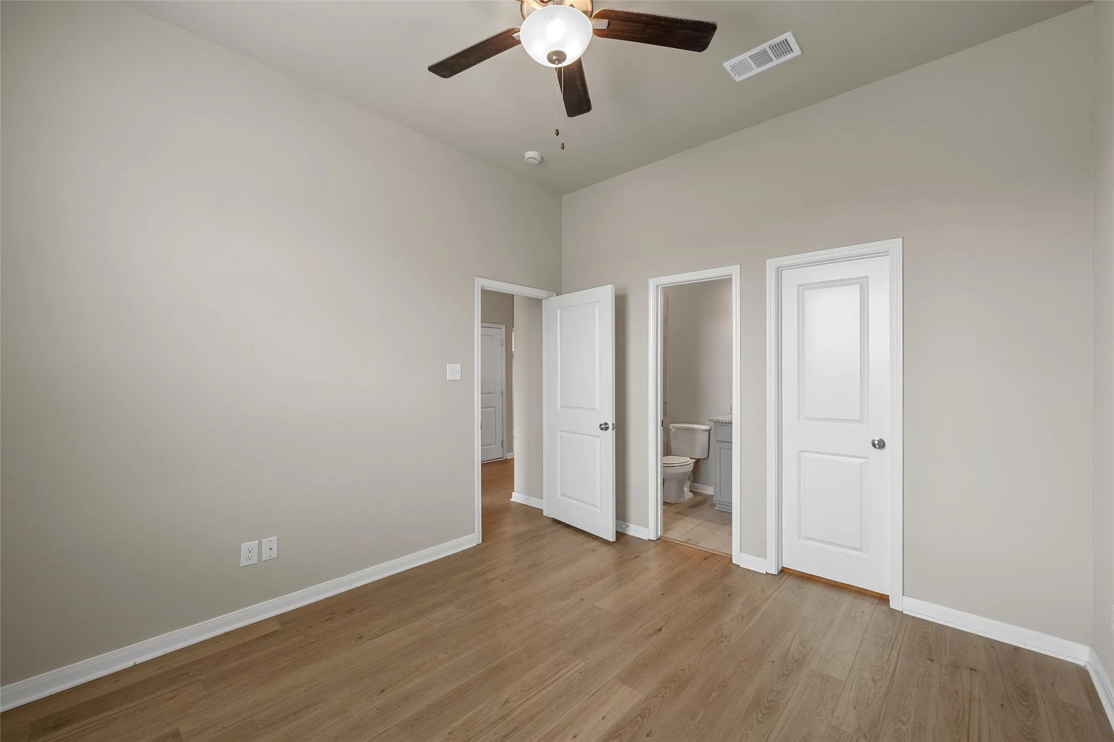 Single Family Residence For Sale in Mc Lennan County , 3205 Dottavio Road, Lorena, Texas 76655, 4 Bedrooms, 3 Bathrooms, 2 Garage spaces, 2,121 Sqft, built in 2023, Price $369,500, mls#21345712, Real Estate Agent in Lorena, Homes For Sale in Mc Lennan county, Homes For Sale in Lorena, Realtor in Lorena Texas, Real Estate Brokerage Independent Realty Texas, Luminita Cordes Realtor
