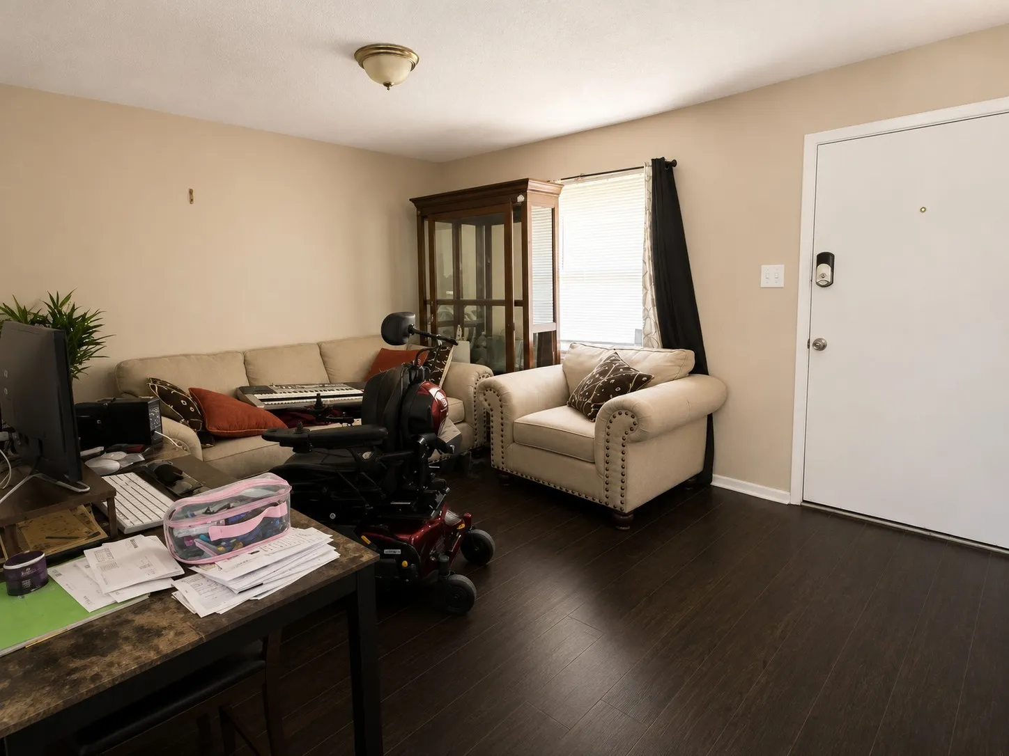 Single Family Residence For Sale in Kaufman County , 1614 Lee Street, Kaufman, Texas 75142, 3 Bedrooms, 2 Bathrooms, 2 Garage spaces, 1,253 Sqft, built in 1970, Price $185,000, mls#21337755, Real Estate Agent in Kaufman, Homes For Sale in Kaufman county, Homes For Sale in Kaufman, Realtor in Kaufman Texas, Real Estate Brokerage Independent Realty Texas, Luminita Cordes Realtor