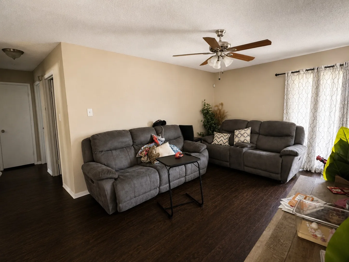 Single Family Residence For Sale in Kaufman County , 1614 Lee Street, Kaufman, Texas 75142, 3 Bedrooms, 2 Bathrooms, 2 Garage spaces, 1,253 Sqft, built in 1970, Price $185,000, mls#21337755, Real Estate Agent in Kaufman, Homes For Sale in Kaufman county, Homes For Sale in Kaufman, Realtor in Kaufman Texas, Real Estate Brokerage Independent Realty Texas, Luminita Cordes Realtor