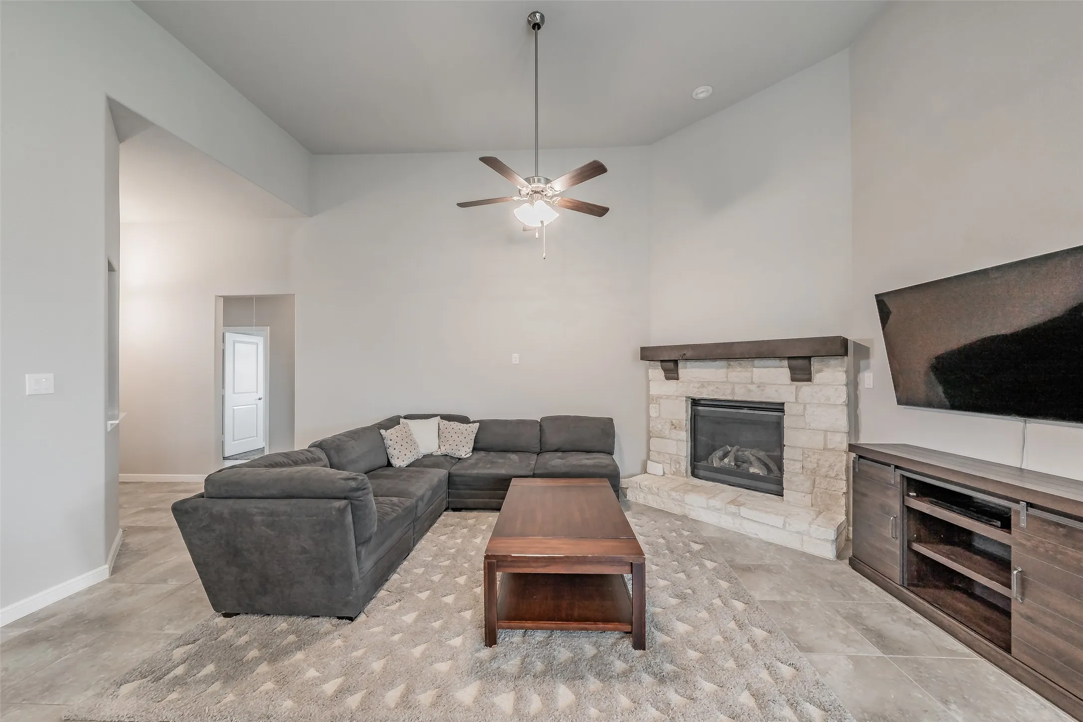 Single Family Residence For Sale in Tarrant County , 1125 Belsay Lane, Saginaw, Texas 76131, 4 Bedrooms, 2 Bathrooms, 3 Garage spaces, 1,801 Sqft, built in 2018, Price $360,000, mls#21344646, Real Estate Agent in Saginaw, Homes For Sale in Tarrant county, Homes For Sale in Saginaw, Realtor in Saginaw Texas, Real Estate Brokerage Independent Realty Texas, Luminita Cordes Realtor