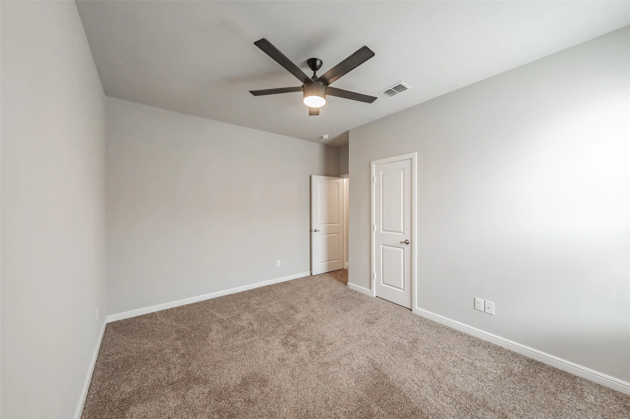 Single Family Residence For Sale in Tarrant County , 1125 Belsay Lane, Saginaw, Texas 76131, 4 Bedrooms, 2 Bathrooms, 3 Garage spaces, 1,801 Sqft, built in 2018, Price $360,000, mls#21344646, Real Estate Agent in Saginaw, Homes For Sale in Tarrant county, Homes For Sale in Saginaw, Realtor in Saginaw Texas, Real Estate Brokerage Independent Realty Texas, Luminita Cordes Realtor