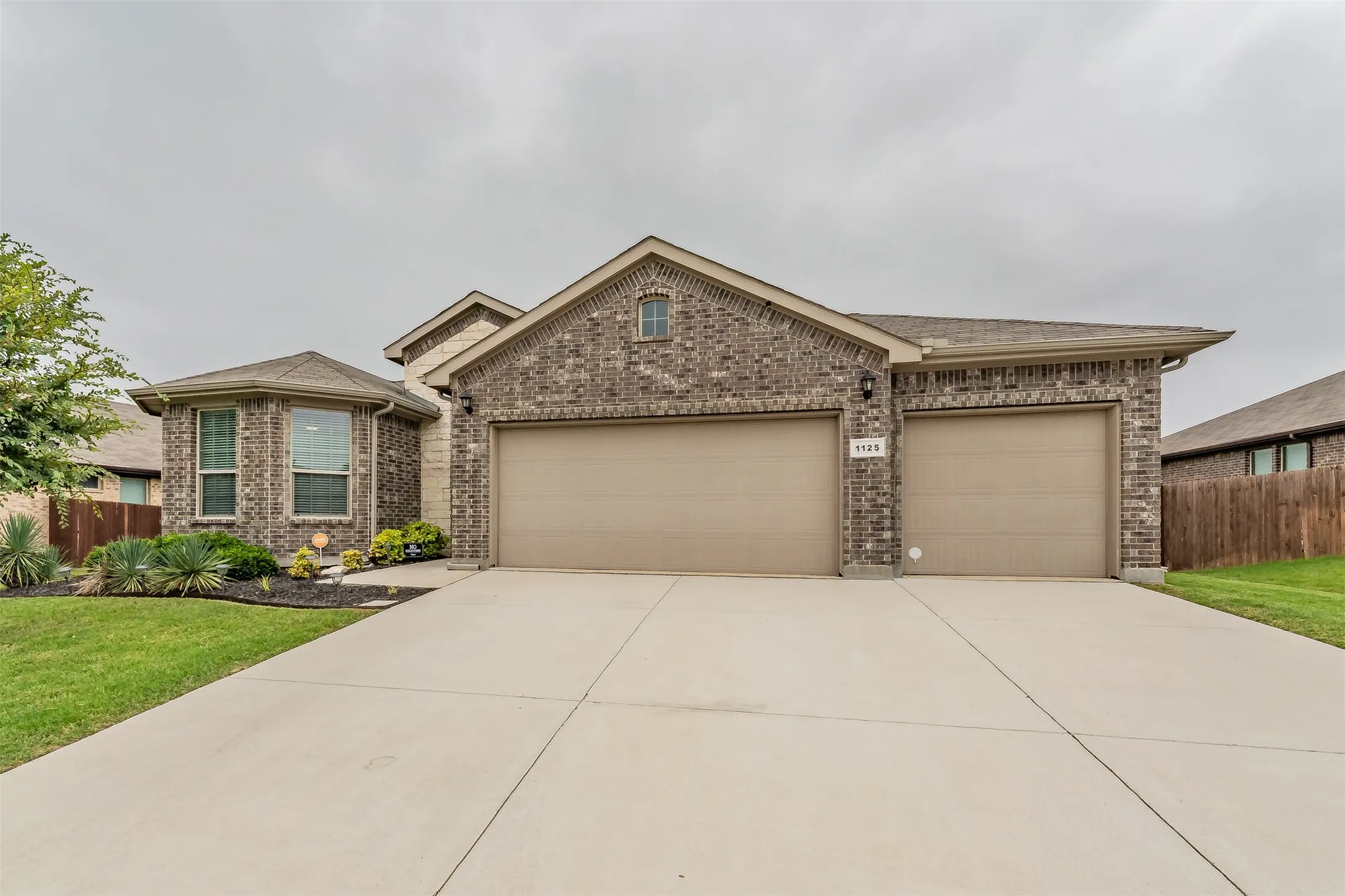 Single Family Residence For Sale in Tarrant County , 1125 Belsay Lane, Saginaw, Texas 76131, 4 Bedrooms, 2 Bathrooms, 3 Garage spaces, 1,801 Sqft, built in 2018, Price $360,000, mls#21344646, Real Estate Agent in Saginaw, Homes For Sale in Tarrant county, Homes For Sale in Saginaw, Realtor in Saginaw Texas, Real Estate Brokerage Independent Realty Texas, Luminita Cordes Realtor