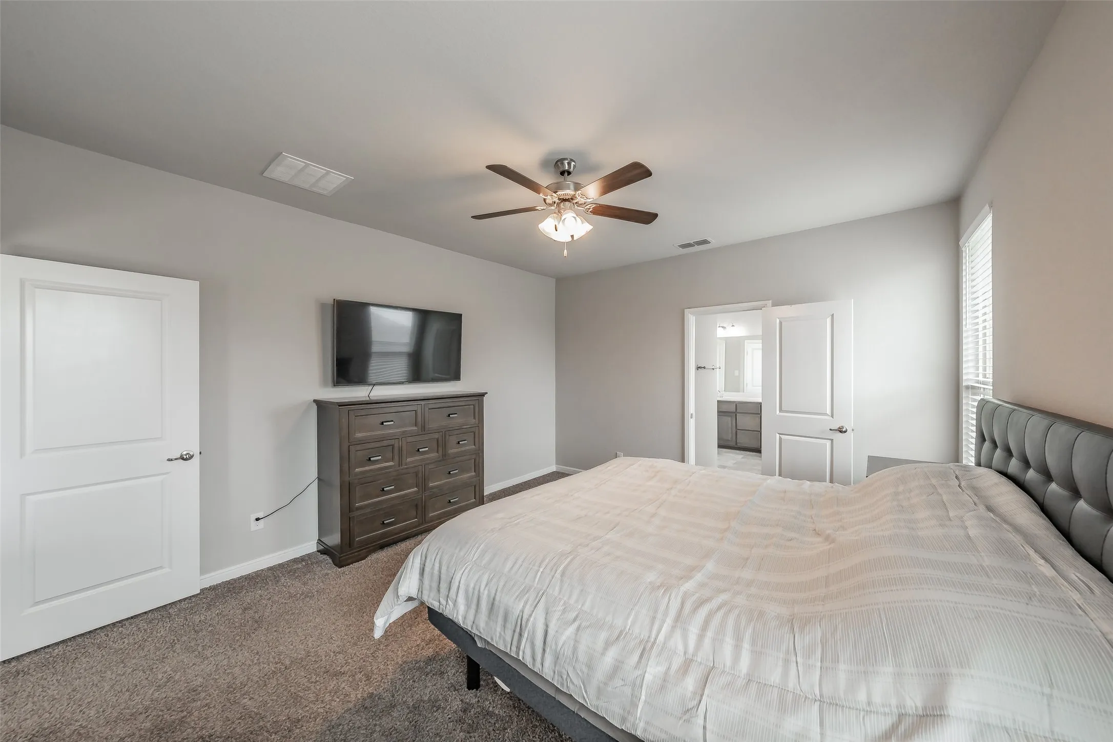 Single Family Residence For Sale in Tarrant County , 1125 Belsay Lane, Saginaw, Texas 76131, 4 Bedrooms, 2 Bathrooms, 3 Garage spaces, 1,801 Sqft, built in 2018, Price $360,000, mls#21344646, Real Estate Agent in Saginaw, Homes For Sale in Tarrant county, Homes For Sale in Saginaw, Realtor in Saginaw Texas, Real Estate Brokerage Independent Realty Texas, Luminita Cordes Realtor