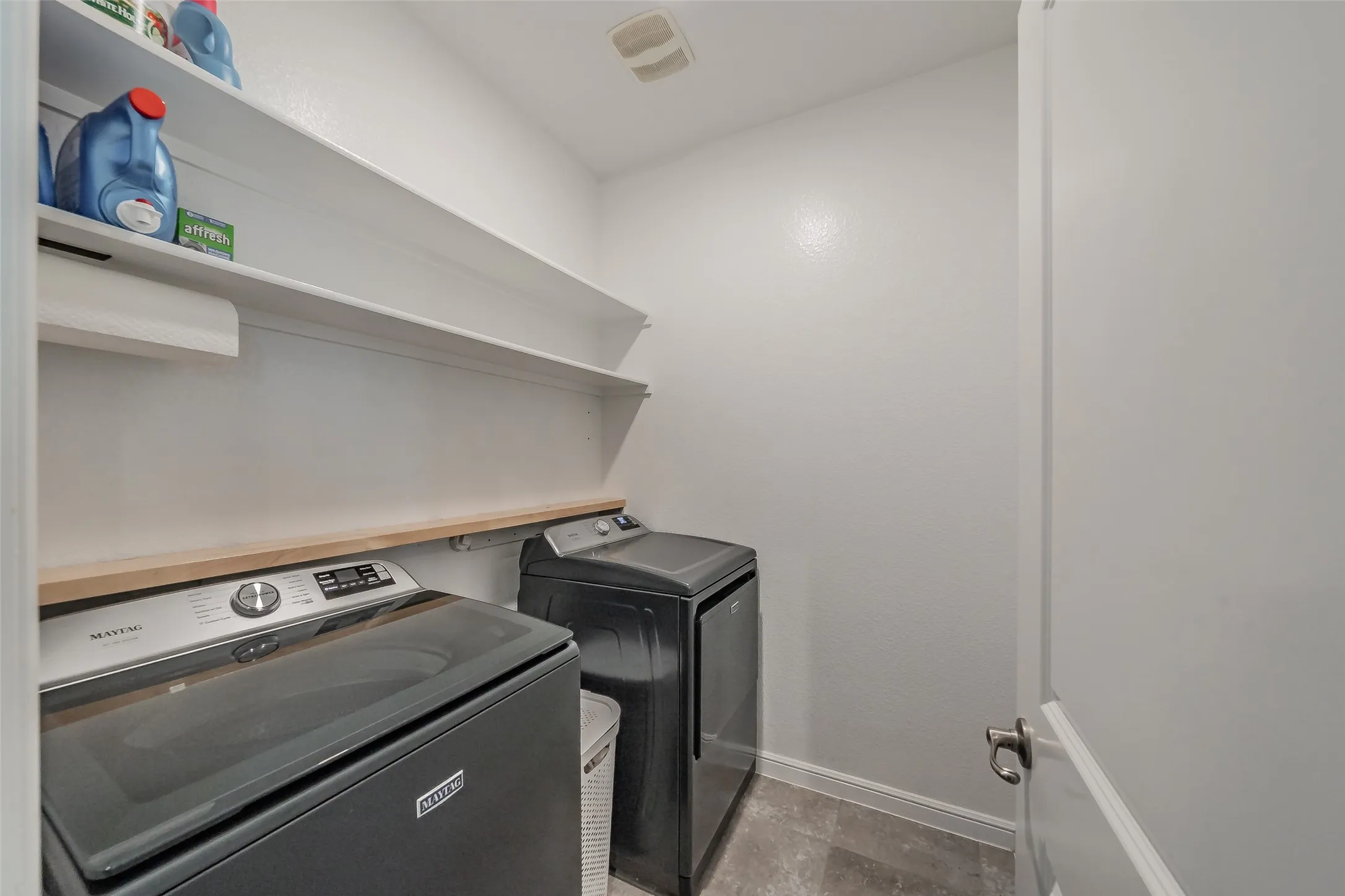 Single Family Residence For Sale in Tarrant County , 1125 Belsay Lane, Saginaw, Texas 76131, 4 Bedrooms, 2 Bathrooms, 3 Garage spaces, 1,801 Sqft, built in 2018, Price $360,000, mls#21344646, Real Estate Agent in Saginaw, Homes For Sale in Tarrant county, Homes For Sale in Saginaw, Realtor in Saginaw Texas, Real Estate Brokerage Independent Realty Texas, Luminita Cordes Realtor