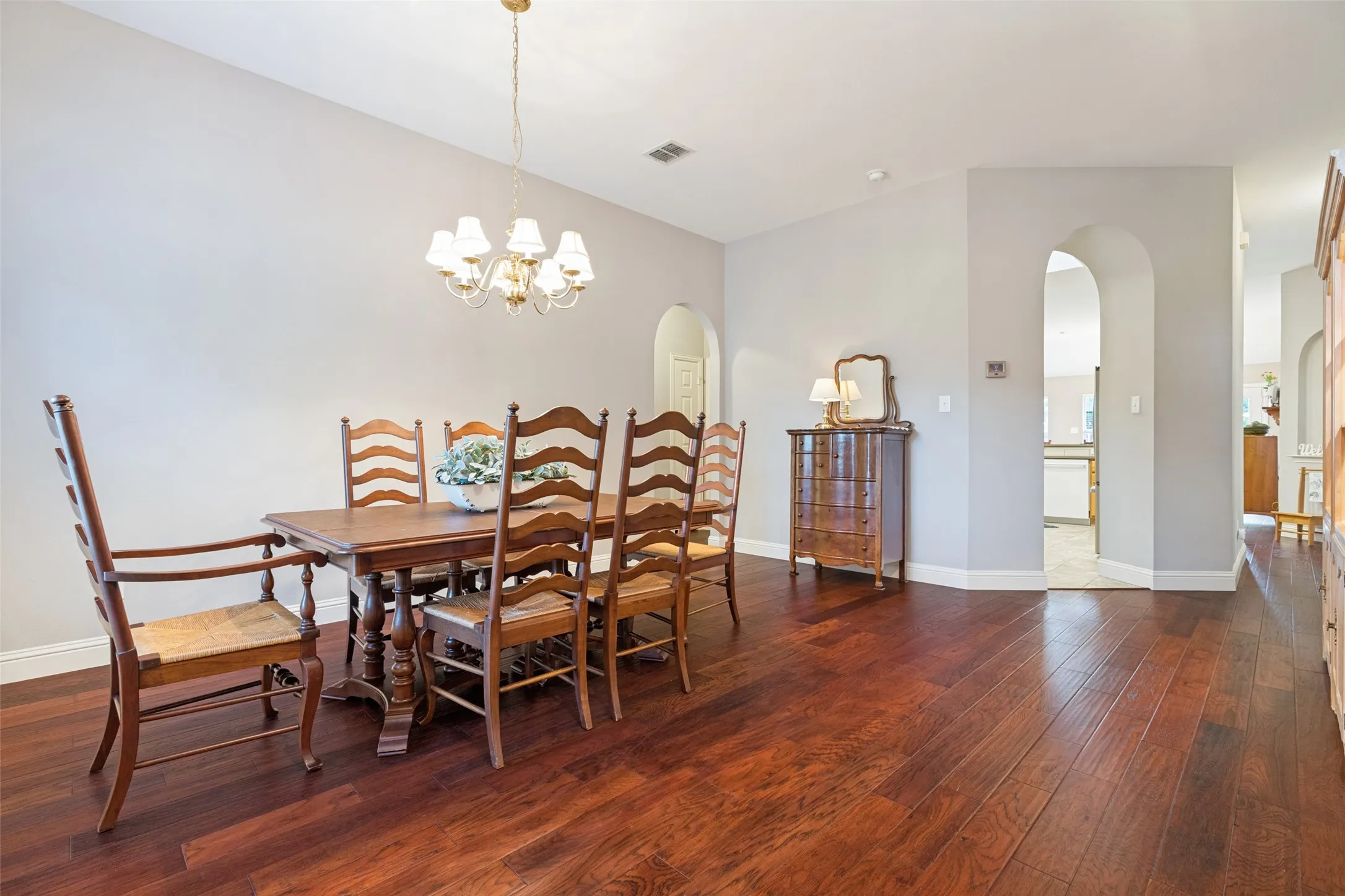 Single Family Residence For Sale in Collin County , 10914 Turtle Creek Lane, Frisco, Texas 75035, 3 Bedroom, 2 Bathroom, 2 Garage spaces, 1,933 Sqft, built in 1999, mls#21345433, Real Estate Agent in Frisco, Homes For Sale in Collin county, Homes For Sale in Frisco, Realtor in Frisco Texas, Real Estate Brokerage Independent Realty Texas, Luminita Cordes Realtor