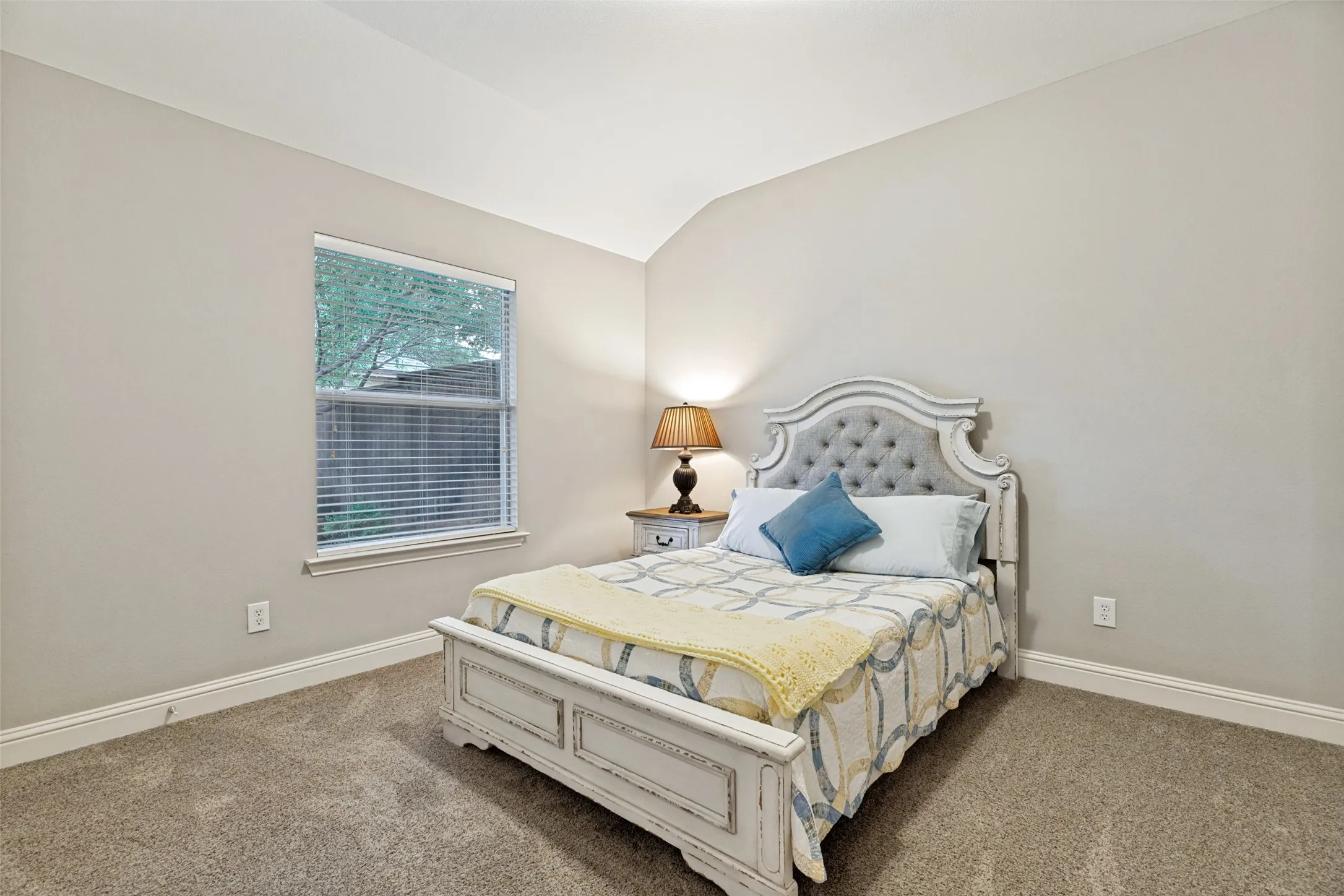 Single Family Residence For Sale in Collin County , 10914 Turtle Creek Lane, Frisco, Texas 75035, 3 Bedroom, 2 Bathroom, 2 Garage spaces, 1,933 Sqft, built in 1999, mls#21345433, Real Estate Agent in Frisco, Homes For Sale in Collin county, Homes For Sale in Frisco, Realtor in Frisco Texas, Real Estate Brokerage Independent Realty Texas, Luminita Cordes Realtor