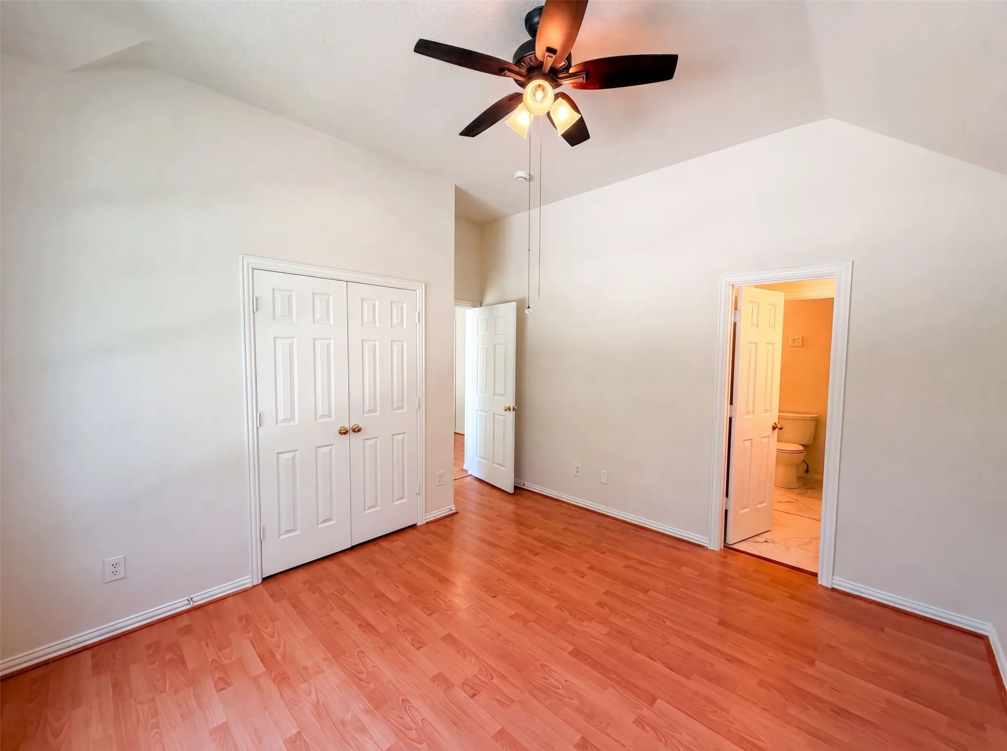 Single Family Residence For Sale in Dallas County , 3106 Westshore Drive, Rowlett, Texas 75088, 4 Bedroom, 3 Bathroom, 2 Garage spaces, 2,288 Sqft, built in 1995, mls#21345773, Real Estate Agent in Rowlett, Homes For Sale in Dallas county, Homes For Sale in Rowlett, Realtor in Rowlett Texas, Real Estate Brokerage Independent Realty Texas, Luminita Cordes Realtor