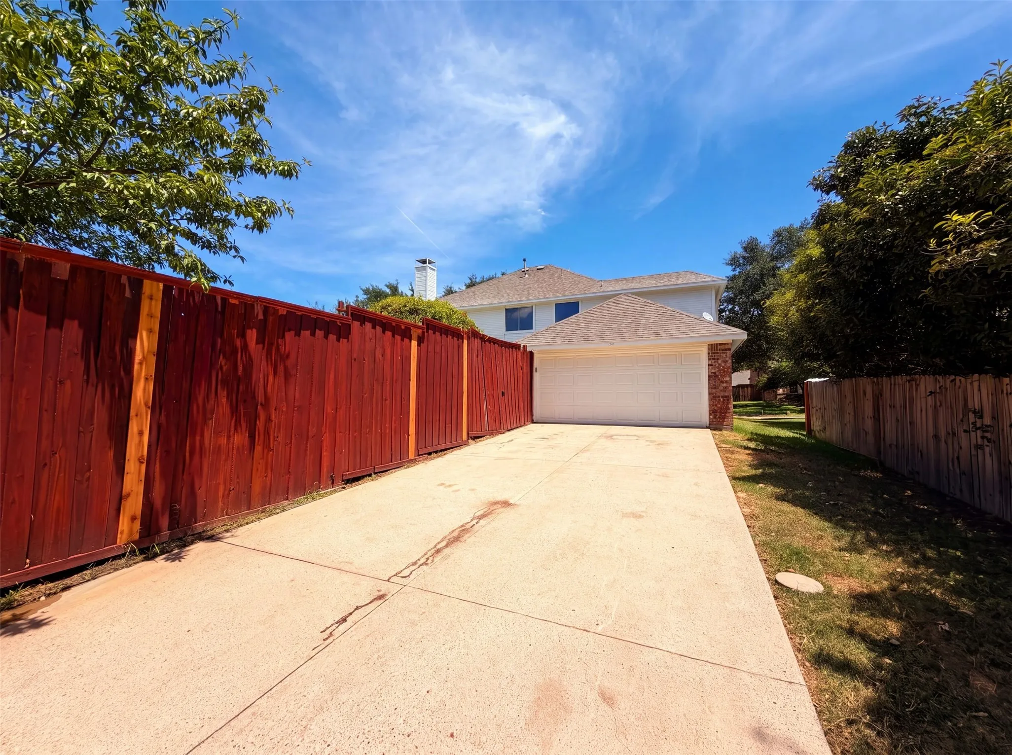 Single Family Residence For Sale in Dallas County , 3106 Westshore Drive, Rowlett, Texas 75088, 4 Bedroom, 3 Bathroom, 2 Garage spaces, 2,288 Sqft, built in 1995, mls#21345773, Real Estate Agent in Rowlett, Homes For Sale in Dallas county, Homes For Sale in Rowlett, Realtor in Rowlett Texas, Real Estate Brokerage Independent Realty Texas, Luminita Cordes Realtor
