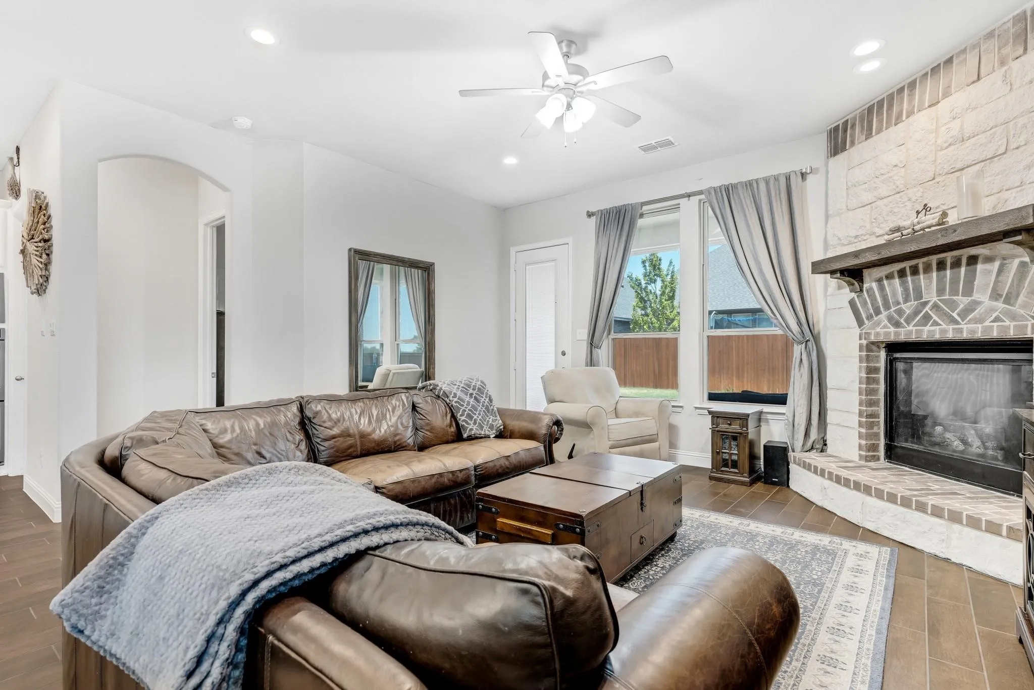 Single Family Residence For Rent in Parker County , 14800 Belclaire Avenue, Aledo, Texas 76008, 5 Bedroom, 3 Bathroom, 2 Garage spaces, 3,207 Sqft, built in 2019, mls#21345774, Real Estate Agent in Aledo, Homes For Rent in Parker county, Homes For Rent in Aledo, Realtor in Aledo Texas, Real Estate Brokerage Independent Realty Texas, Luminita Cordes Realtor