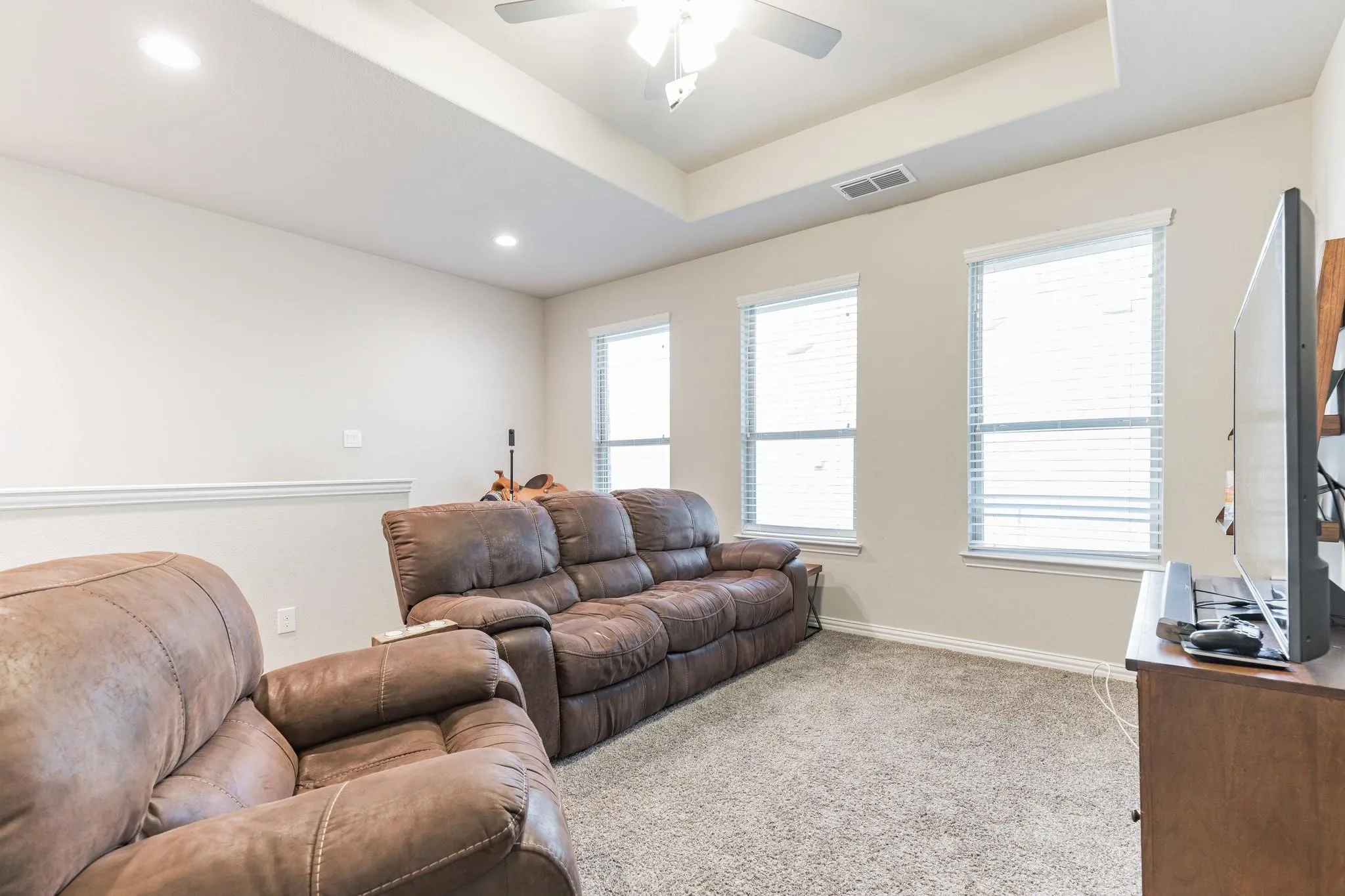 Single Family Residence For Rent in Parker County , 14800 Belclaire Avenue, Aledo, Texas 76008, 5 Bedroom, 3 Bathroom, 2 Garage spaces, 3,207 Sqft, built in 2019, mls#21345774, Real Estate Agent in Aledo, Homes For Rent in Parker county, Homes For Rent in Aledo, Realtor in Aledo Texas, Real Estate Brokerage Independent Realty Texas, Luminita Cordes Realtor