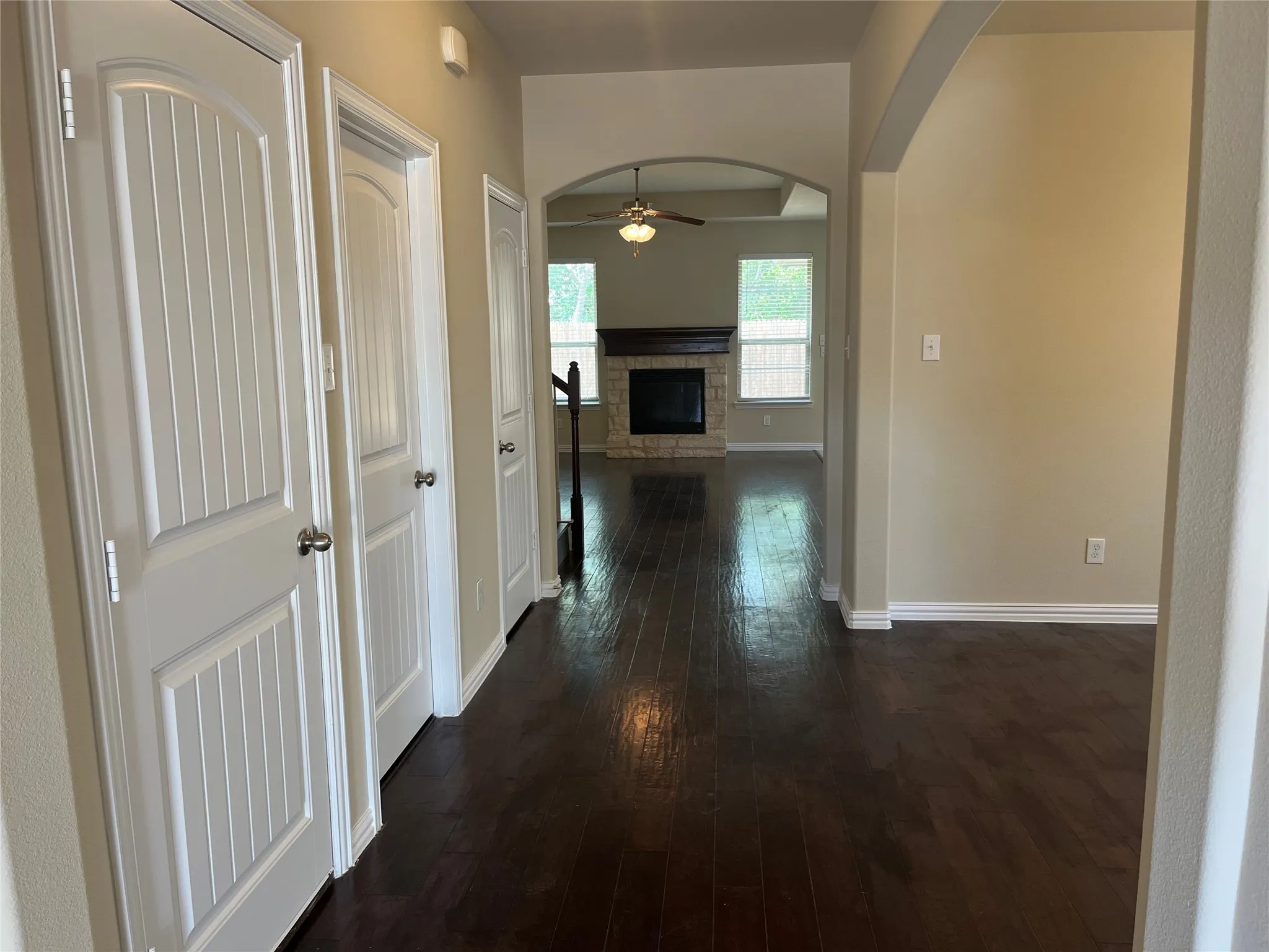 Single Family Residence For Sale in Denton County , 317 Bird Creek, Little Elm, Texas 75068, 4 Bedroom, 3 Bathroom, 2 Garage spaces, 2,419 Sqft, built in 2014, mls#21345776, Real Estate Agent in Little Elm, Homes For Sale in Denton county, Homes For Sale in Little Elm, Realtor in Little Elm Texas, Real Estate Brokerage Independent Realty Texas, Luminita Cordes Realtor