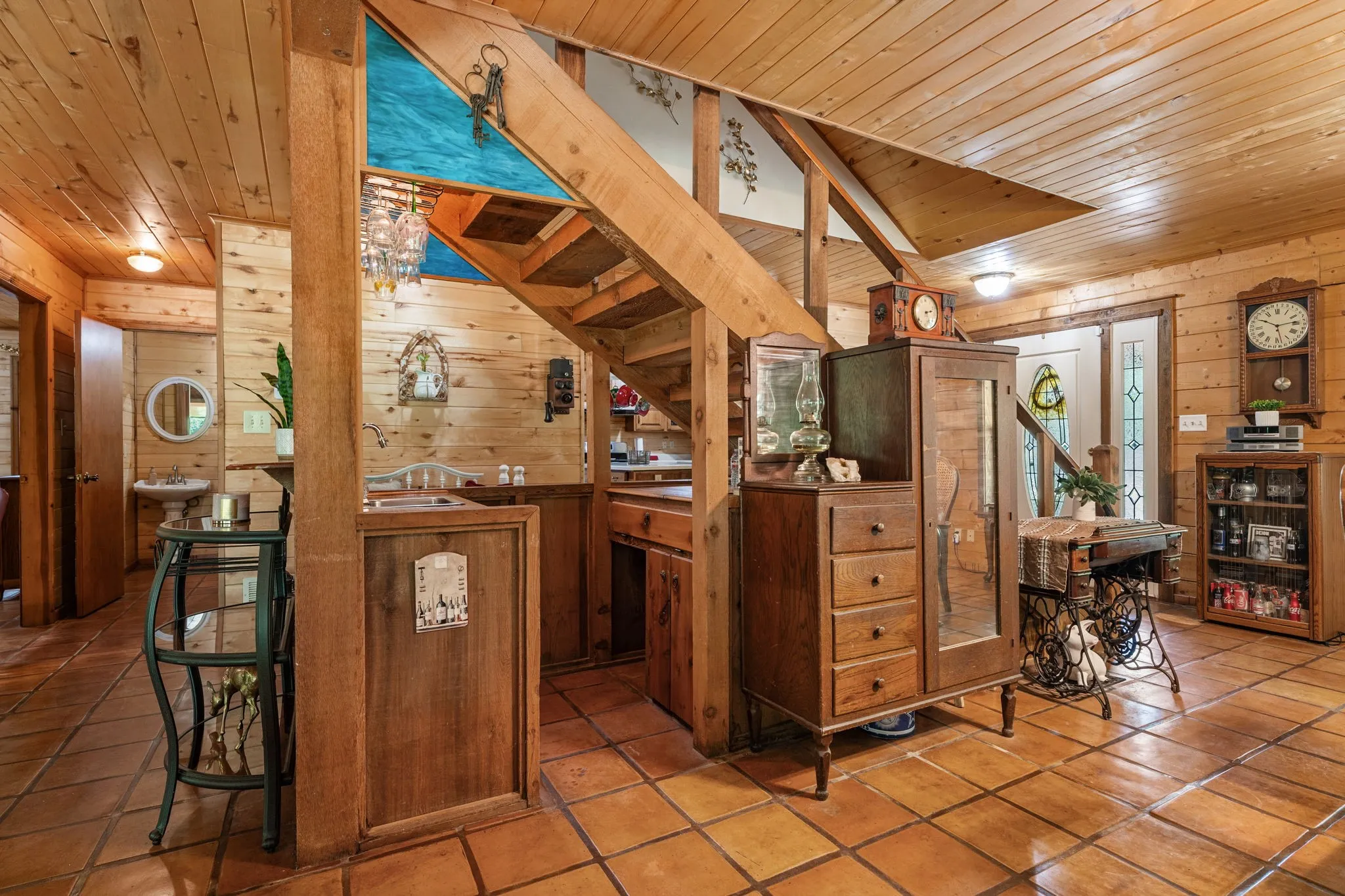 Farm For Sale in Wood County , 1081 County Road 3875, Mineola, Texas 75773, 3 Bedroom, 3 Bathroom, Garage spaces, 2,700 Sqft, built in 1995, mls#21341044, Real Estate Agent in Mineola, Homes For Sale in Wood county, Homes For Sale in Mineola, Realtor in Mineola Texas, Real Estate Brokerage Independent Realty Texas, Luminita Cordes Realtor