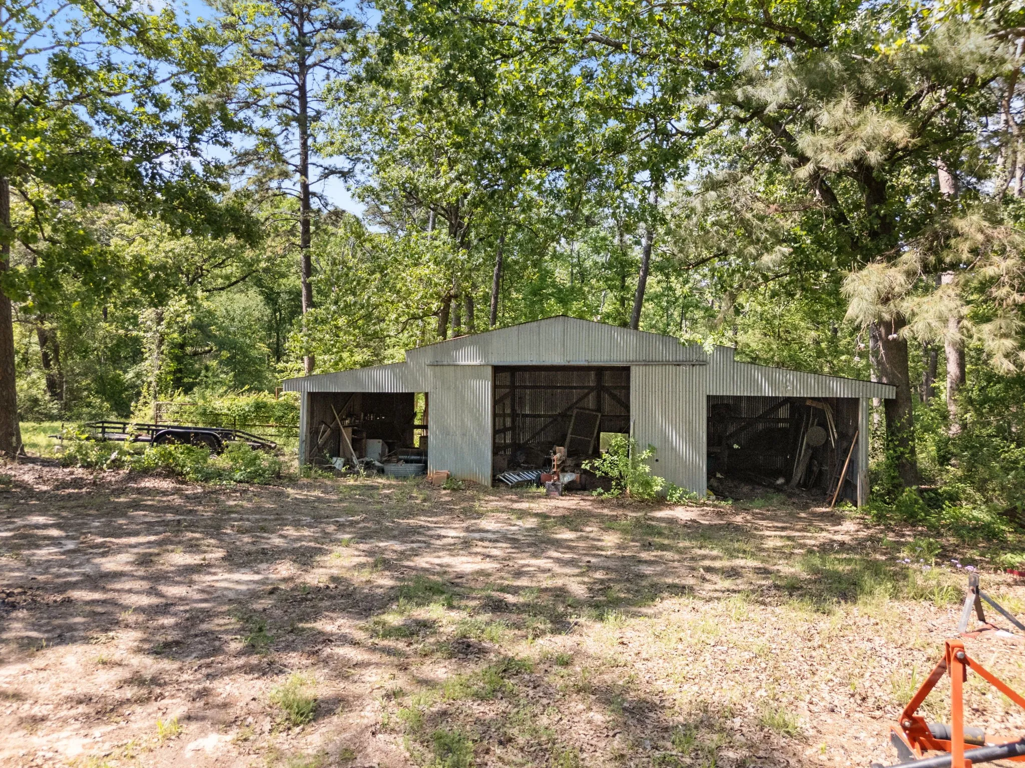 Farm For Sale in Wood County , 1081 County Road 3875, Mineola, Texas 75773, 3 Bedroom, 3 Bathroom, Garage spaces, 2,700 Sqft, built in 1995, mls#21341044, Real Estate Agent in Mineola, Homes For Sale in Wood county, Homes For Sale in Mineola, Realtor in Mineola Texas, Real Estate Brokerage Independent Realty Texas, Luminita Cordes Realtor