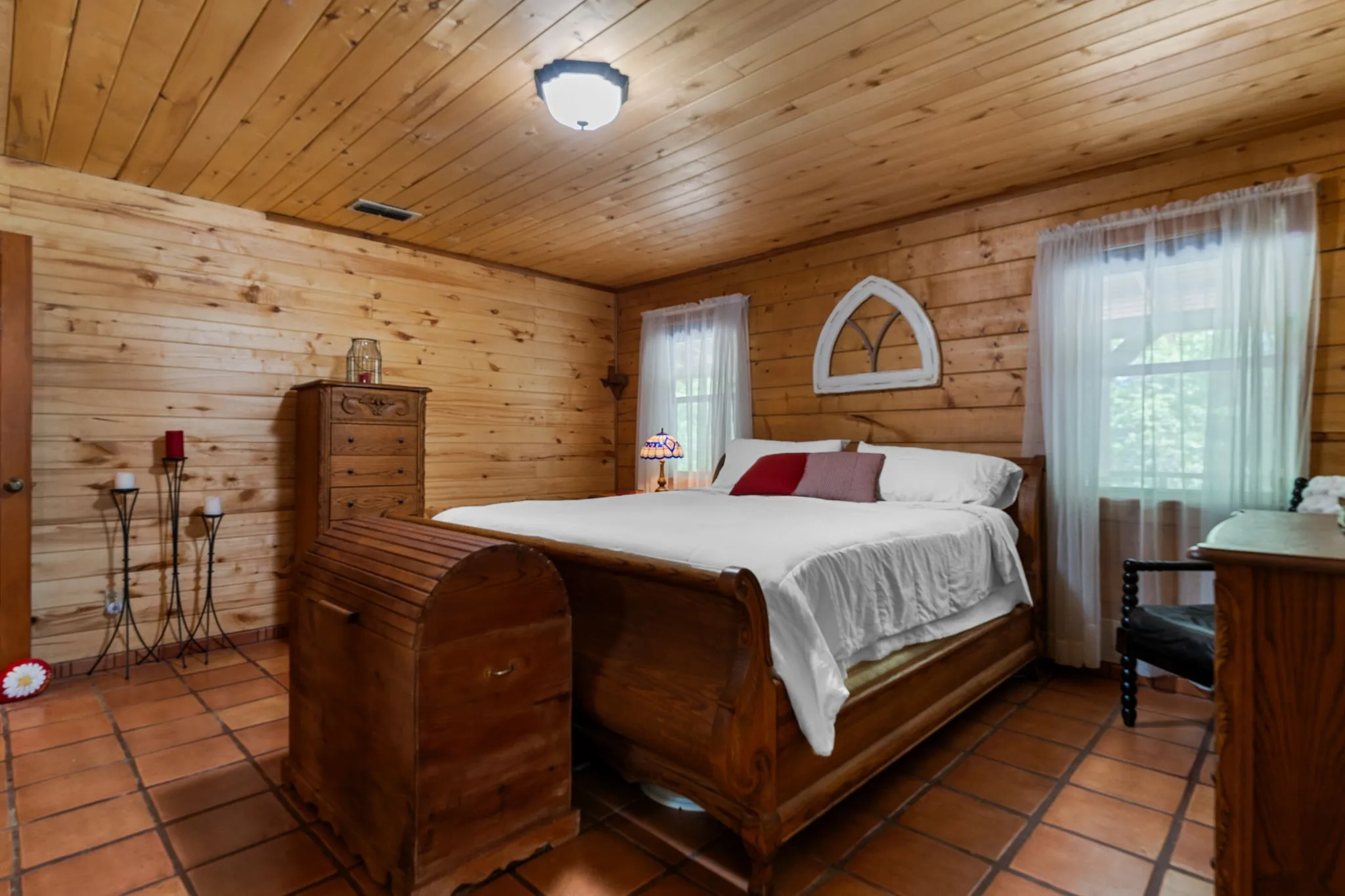 Farm For Sale in Wood County , 1081 County Road 3875, Mineola, Texas 75773, 3 Bedroom, 3 Bathroom, Garage spaces, 2,700 Sqft, built in 1995, mls#21341044, Real Estate Agent in Mineola, Homes For Sale in Wood county, Homes For Sale in Mineola, Realtor in Mineola Texas, Real Estate Brokerage Independent Realty Texas, Luminita Cordes Realtor