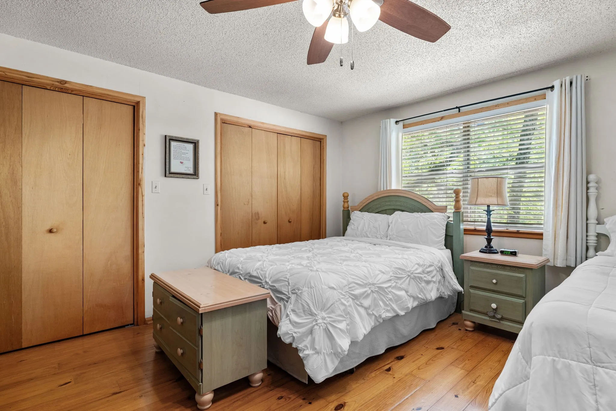 Farm For Sale in Wood County , 1081 County Road 3875, Mineola, Texas 75773, 3 Bedroom, 3 Bathroom, Garage spaces, 2,700 Sqft, built in 1995, mls#21341044, Real Estate Agent in Mineola, Homes For Sale in Wood county, Homes For Sale in Mineola, Realtor in Mineola Texas, Real Estate Brokerage Independent Realty Texas, Luminita Cordes Realtor