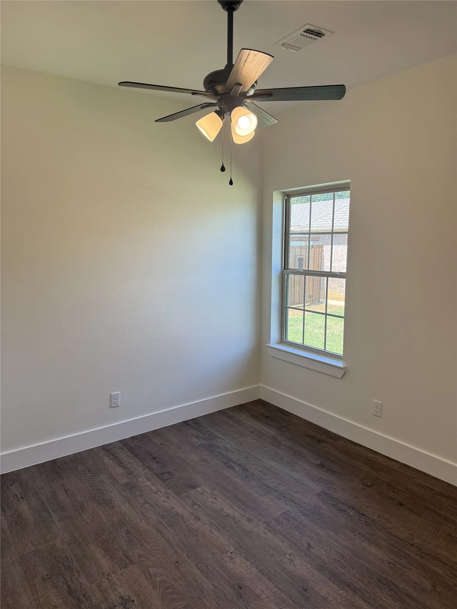 Single Family Residence For Sale in Grayson County , 204 Ella Street, Whitesboro, Texas 76273, 3 Bedrooms, 2 Bathrooms, 2 Garage spaces, 1,496 Sqft, built in 2025, Price $369,000, mls#21345618, Real Estate Agent in Whitesboro, Homes For Sale in Grayson county, Homes For Sale in Whitesboro, Realtor in Whitesboro Texas, Real Estate Brokerage Independent Realty Texas, Luminita Cordes Realtor
